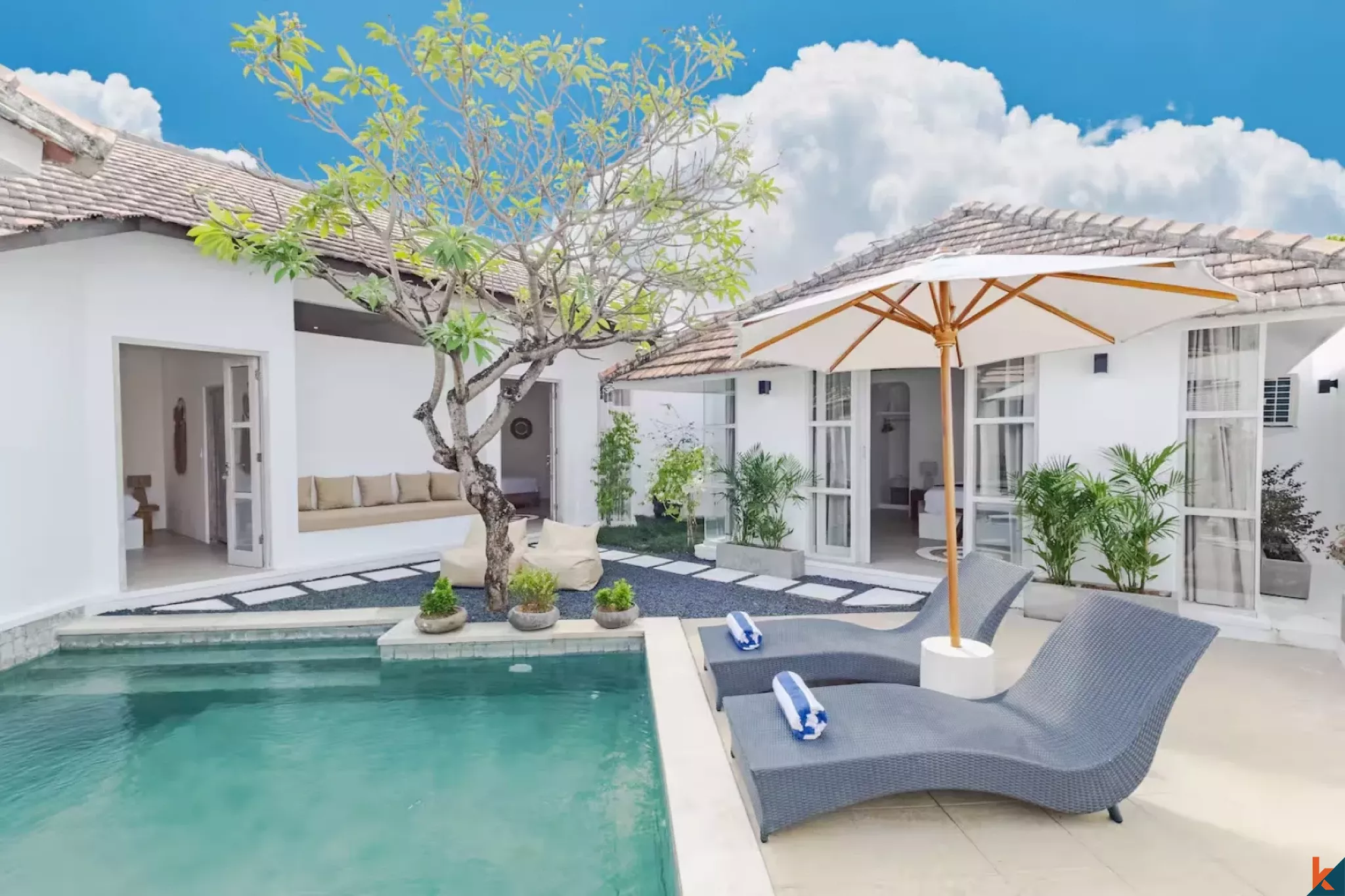 Villa de trois chambres à coucher en bail emphytéotique, située en plein centre de Seminyak–Legian