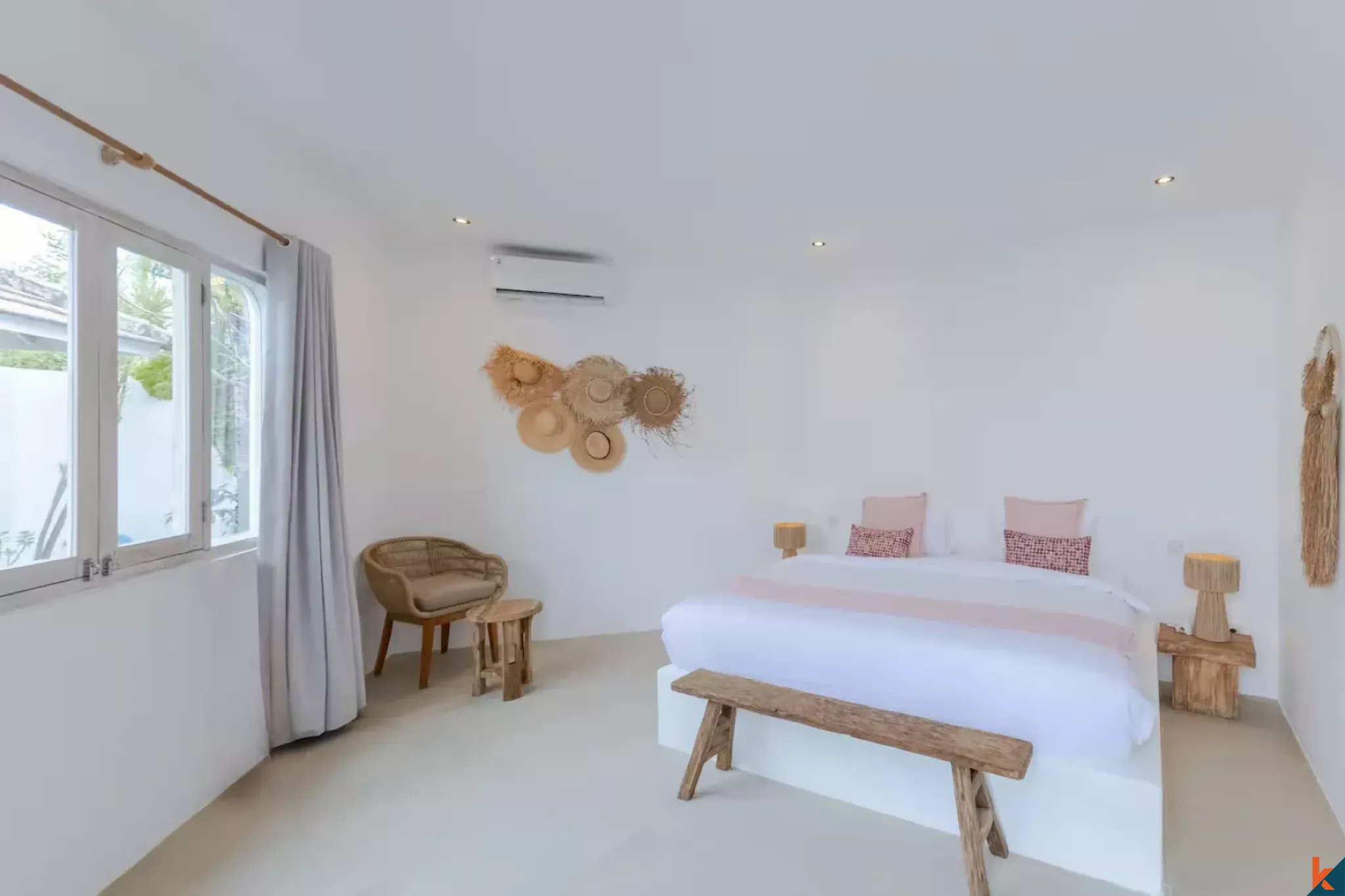 Villa de trois chambres à coucher en bail emphytéotique, située en plein centre de Seminyak–Legian