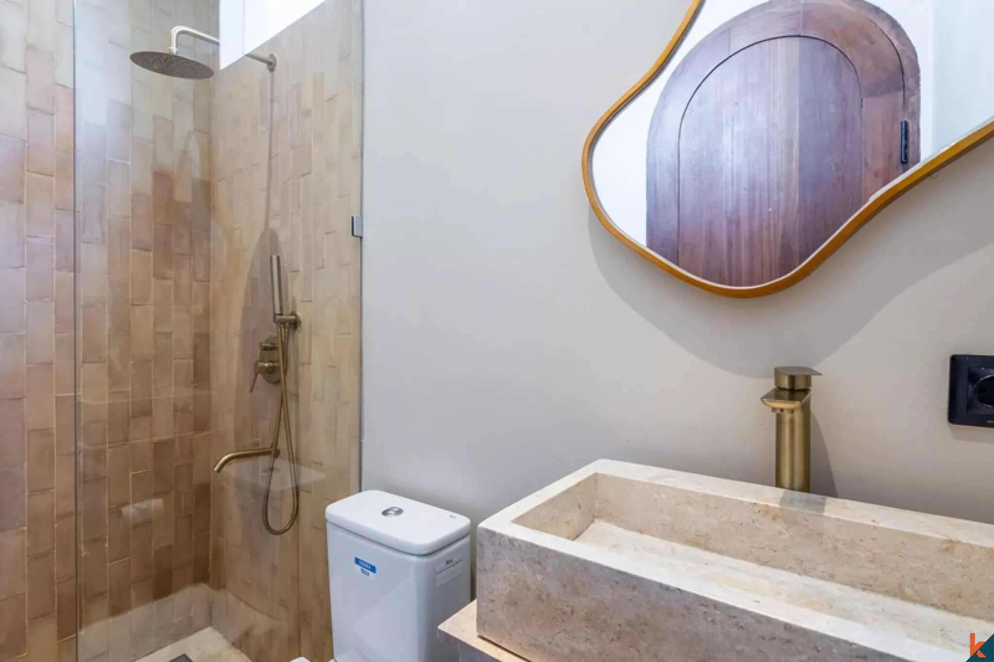 Villa méditerranéenne neuve de 2 chambres dans le quartier prisé de Pererenan