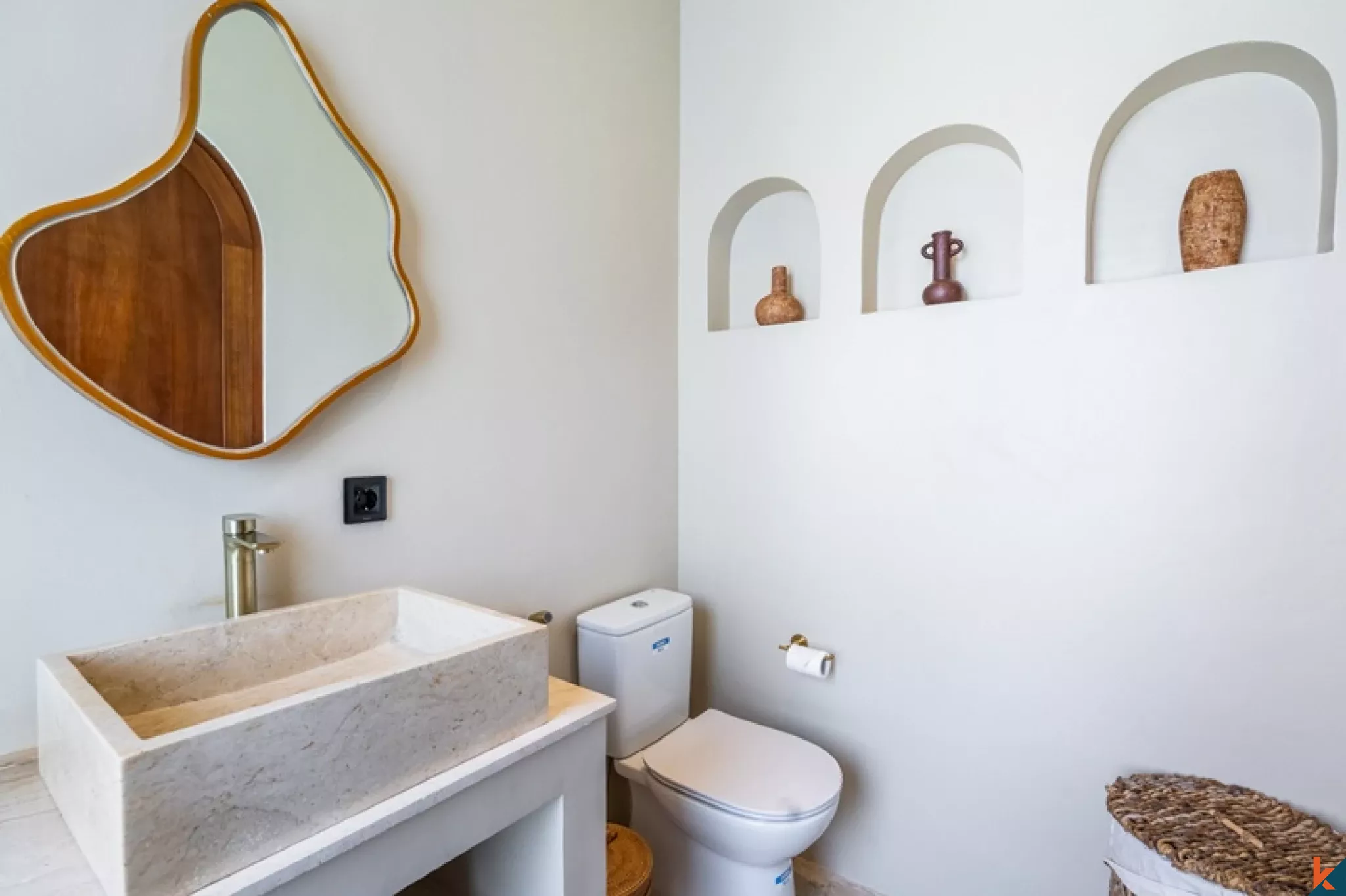Villa méditerranéenne neuve de 2 chambres dans le quartier prisé de Pererenan