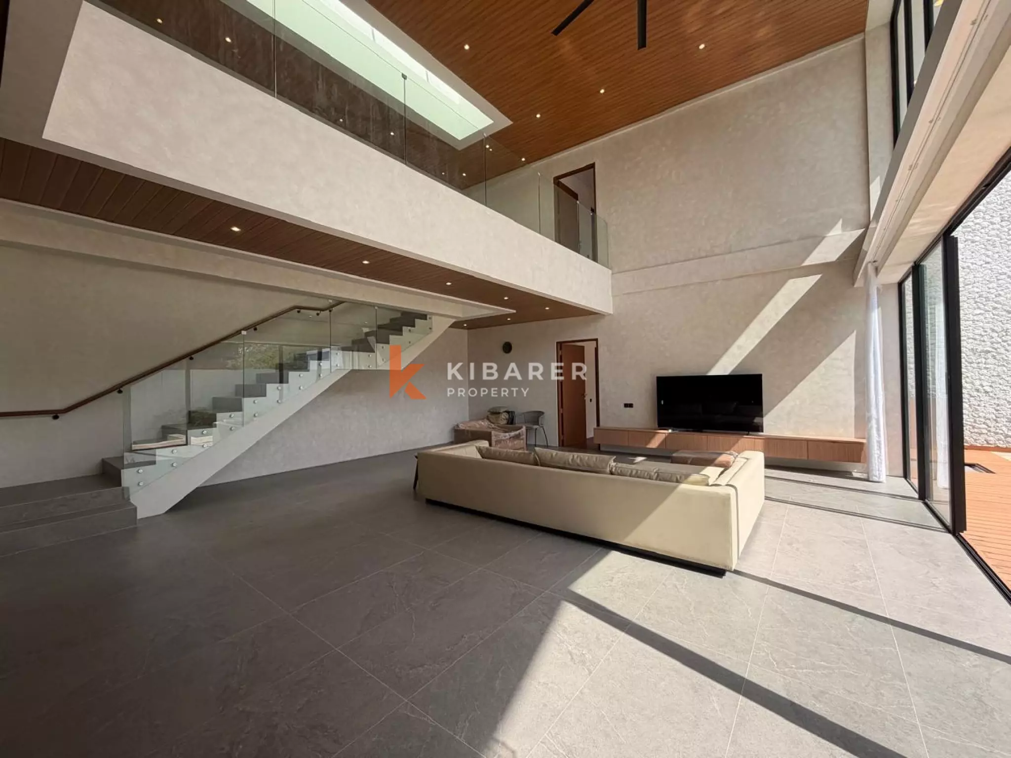 Luxury Spacious Family Four-Bedrooms Villa in Ungasan