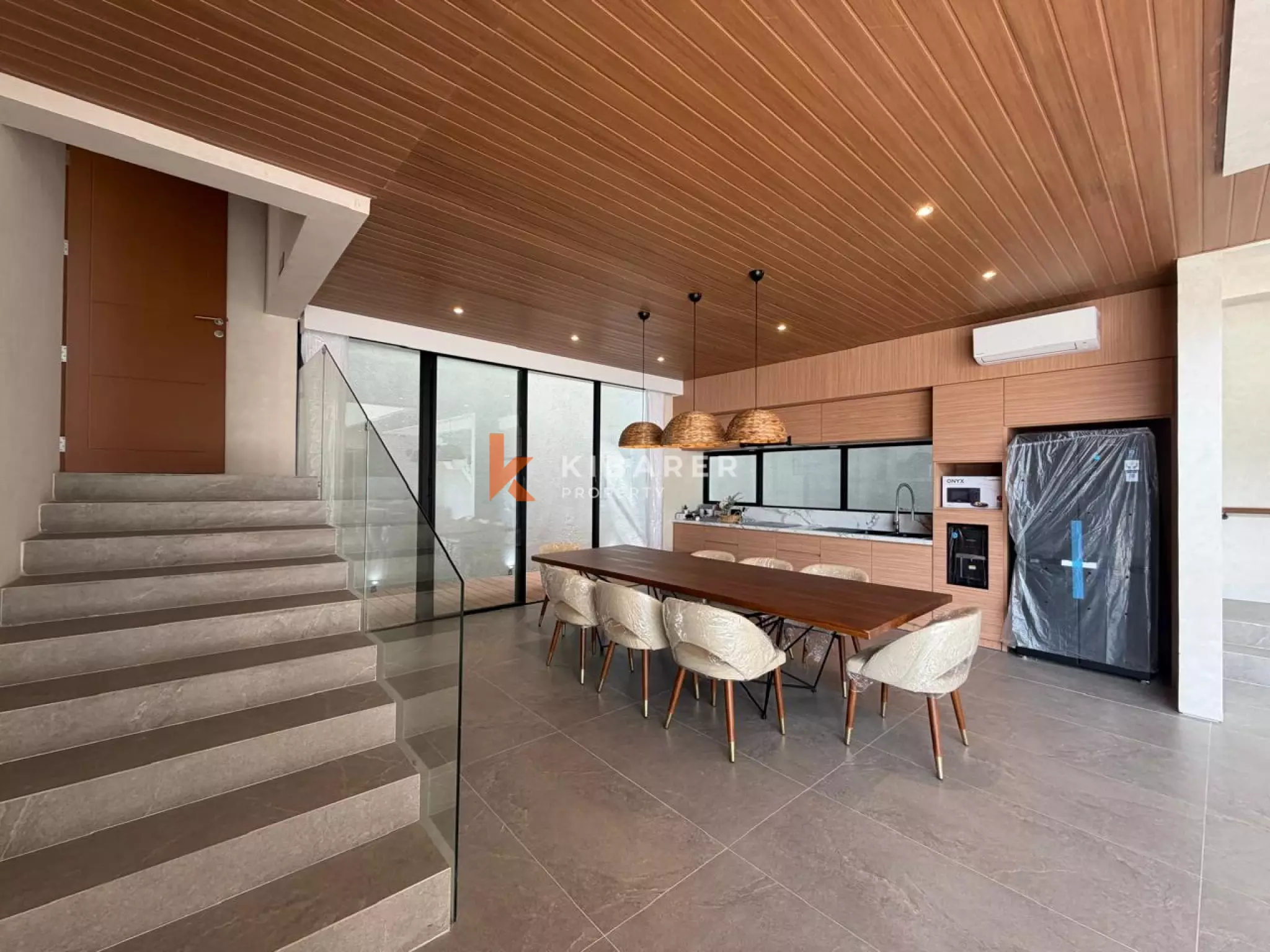 Luxury Spacious Family Four-Bedrooms Villa in Ungasan