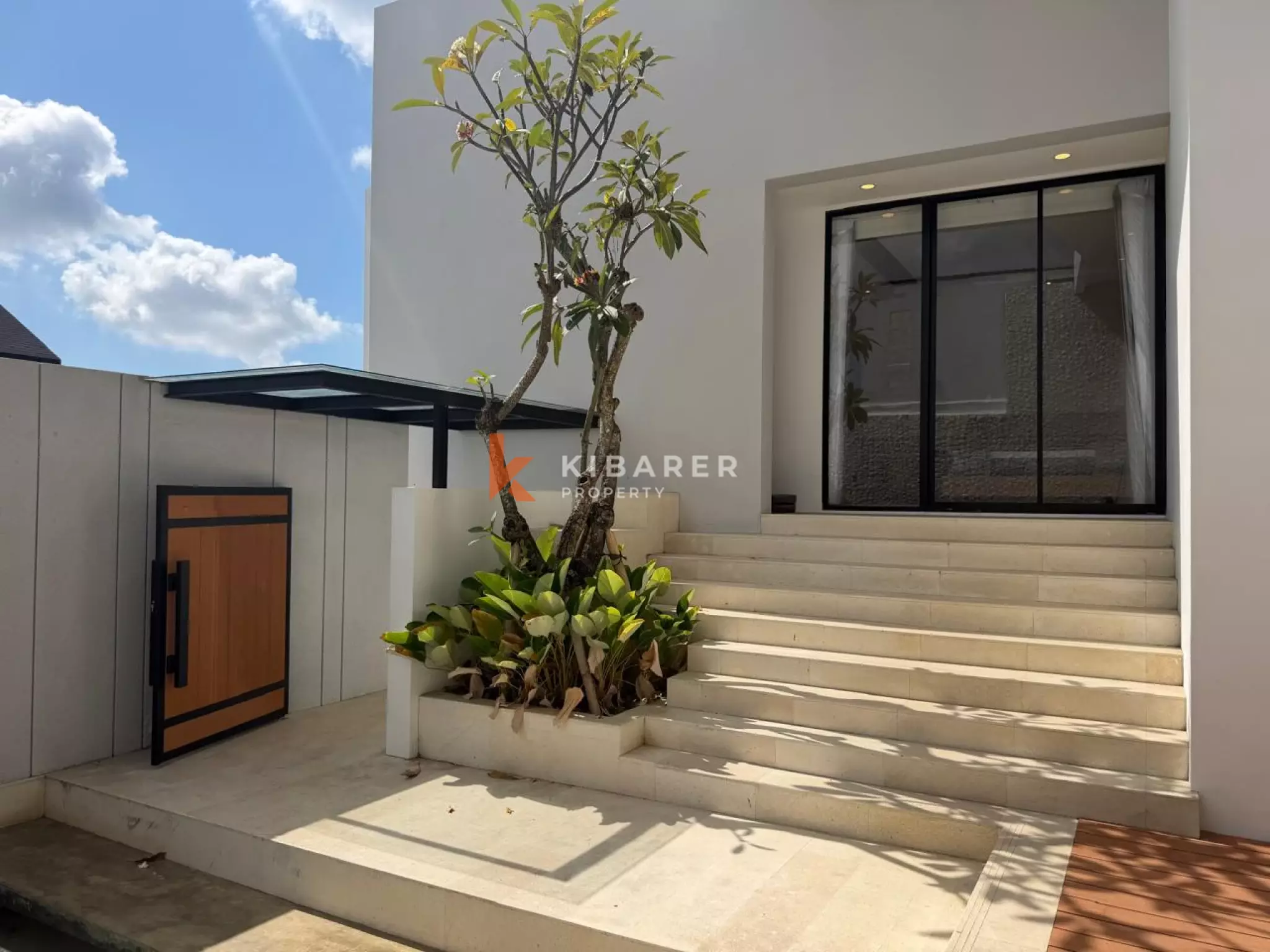 Luxury Spacious Family Four-Bedrooms Villa in Ungasan