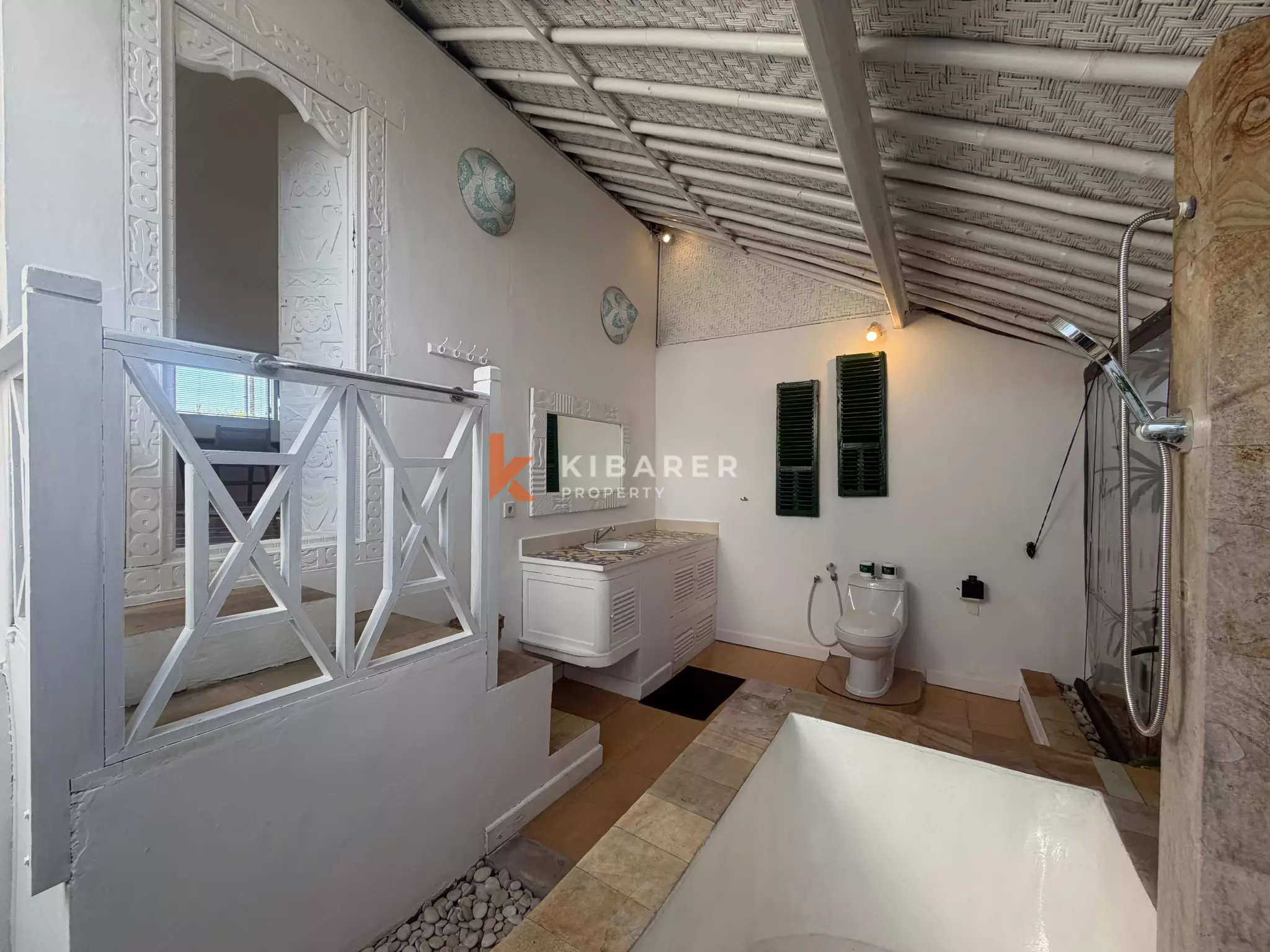 Charming Family Villa Three-Bedrooms in a Quiet and Secure Umalas Lane