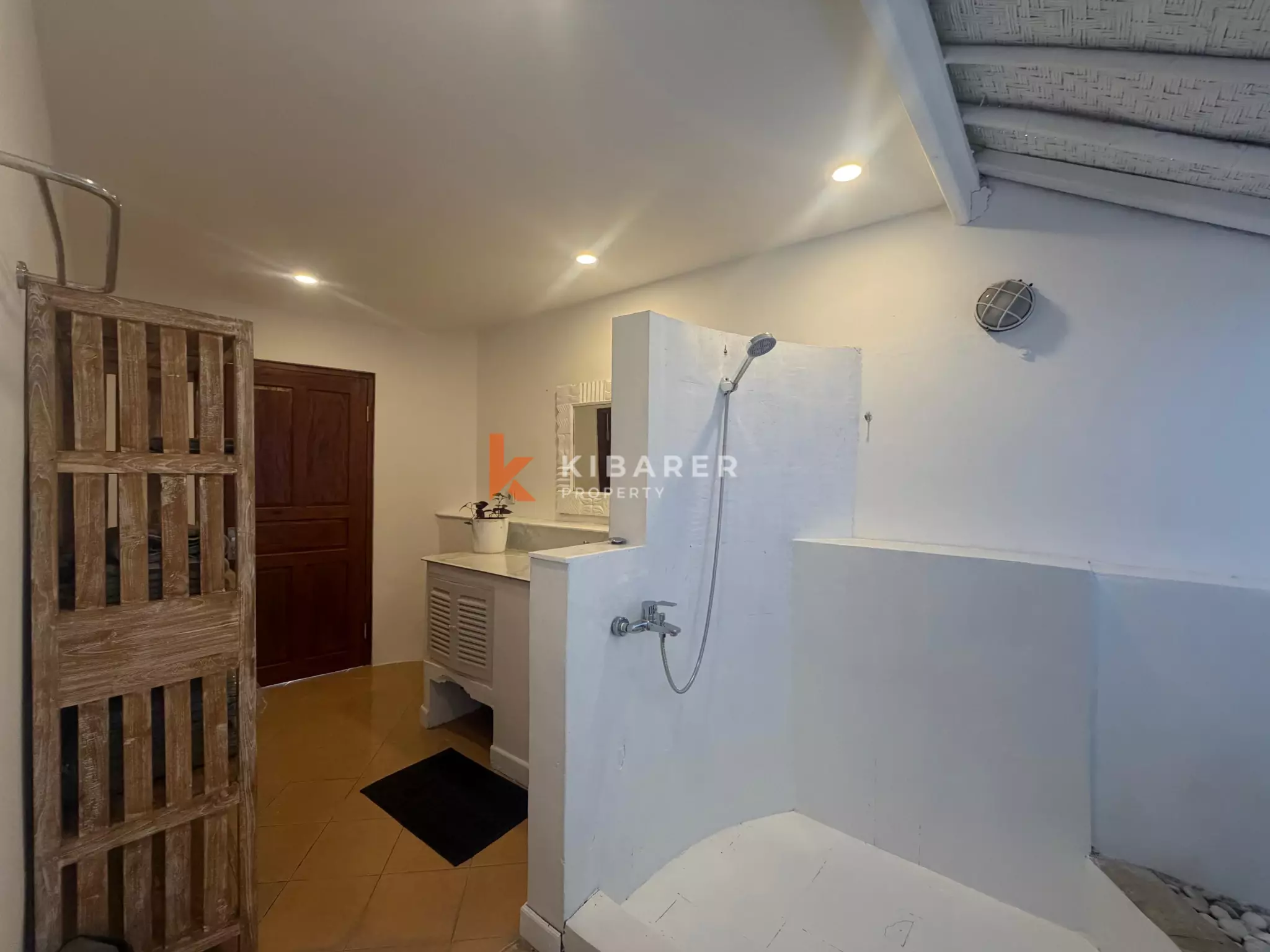 Charming Family Villa Three-Bedrooms in a Quiet and Secure Umalas Lane
