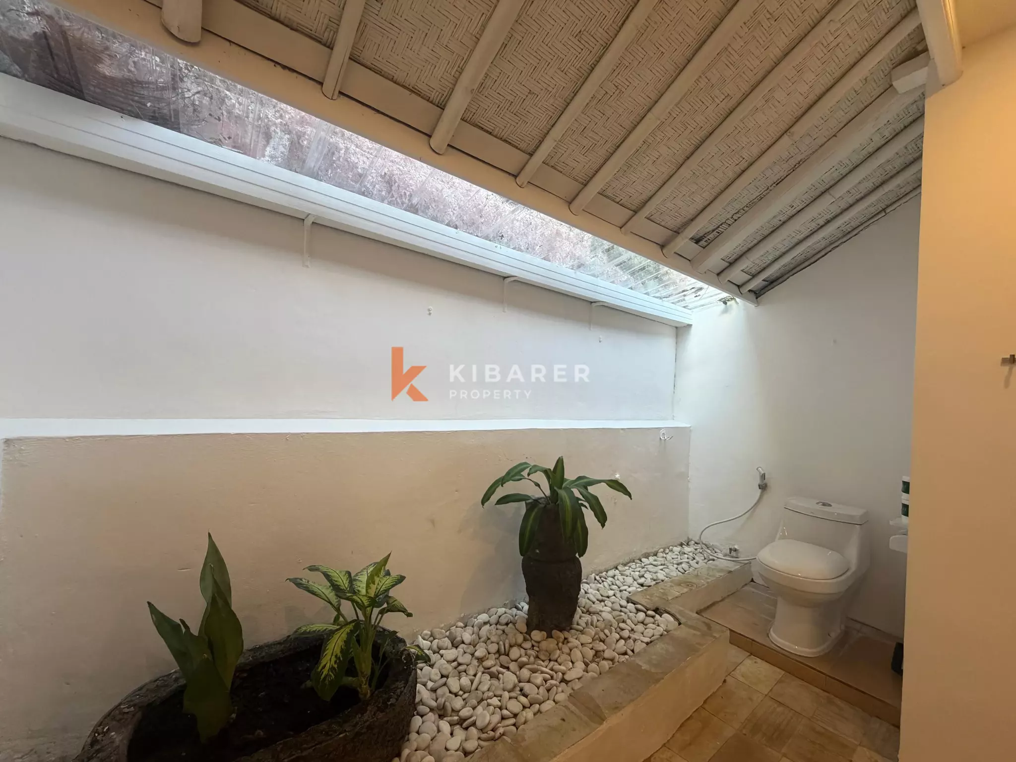 Charming Family Villa Three-Bedrooms in a Quiet and Secure Umalas Lane