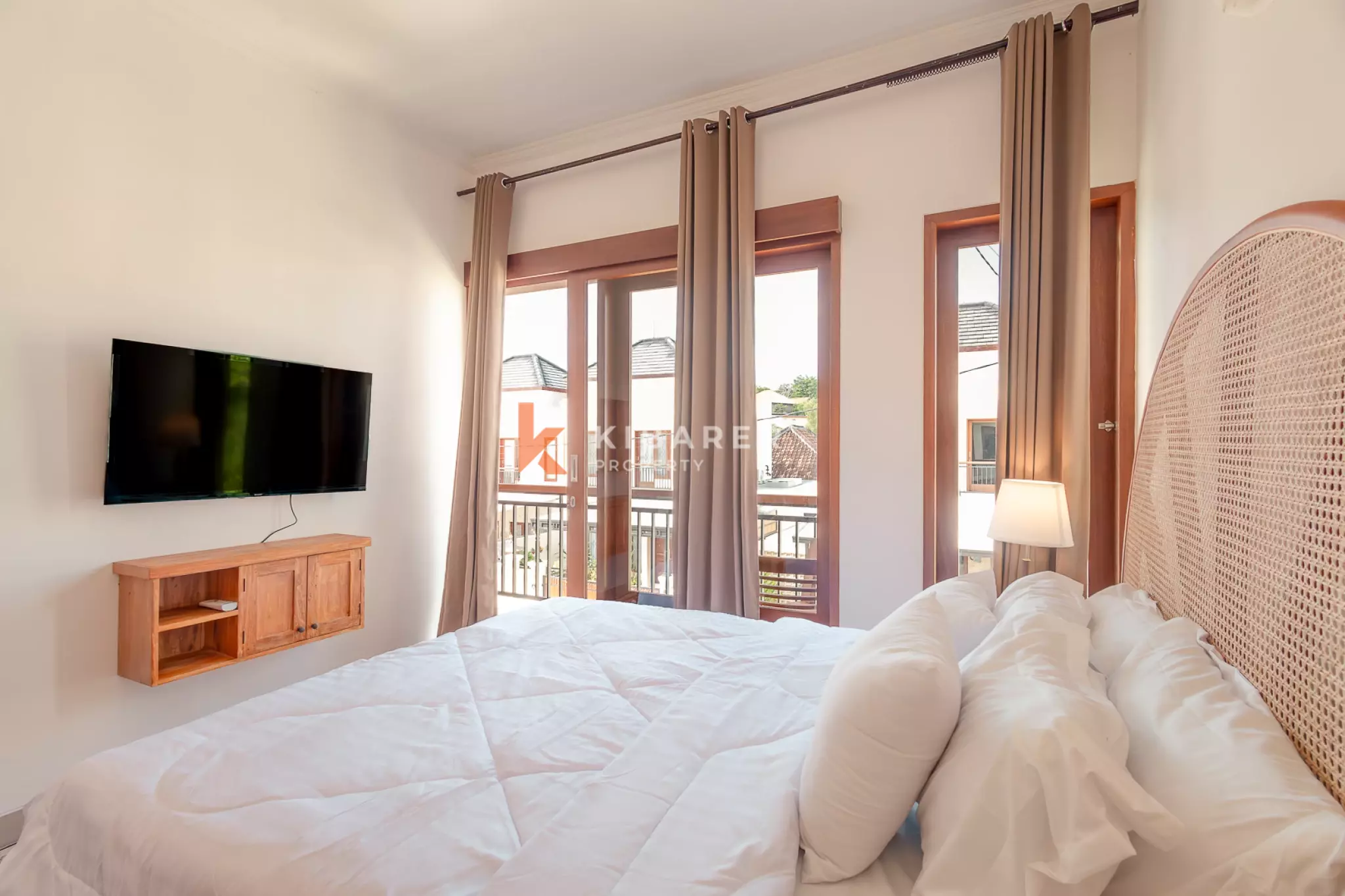 Elegant Fresh Four Bedroom Villa with Tropical Charm in Ungasan