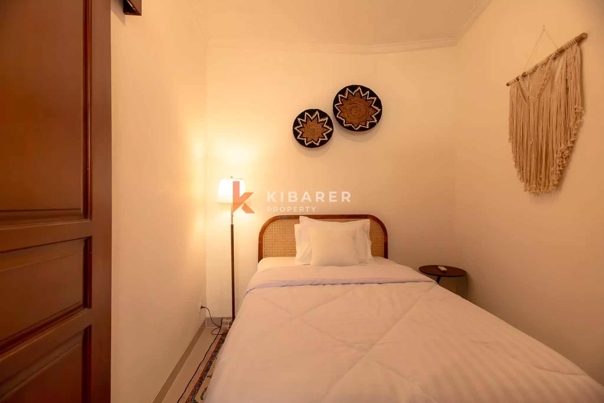 Elegant Fresh Four Bedroom Villa with Tropical Charm in Ungasan