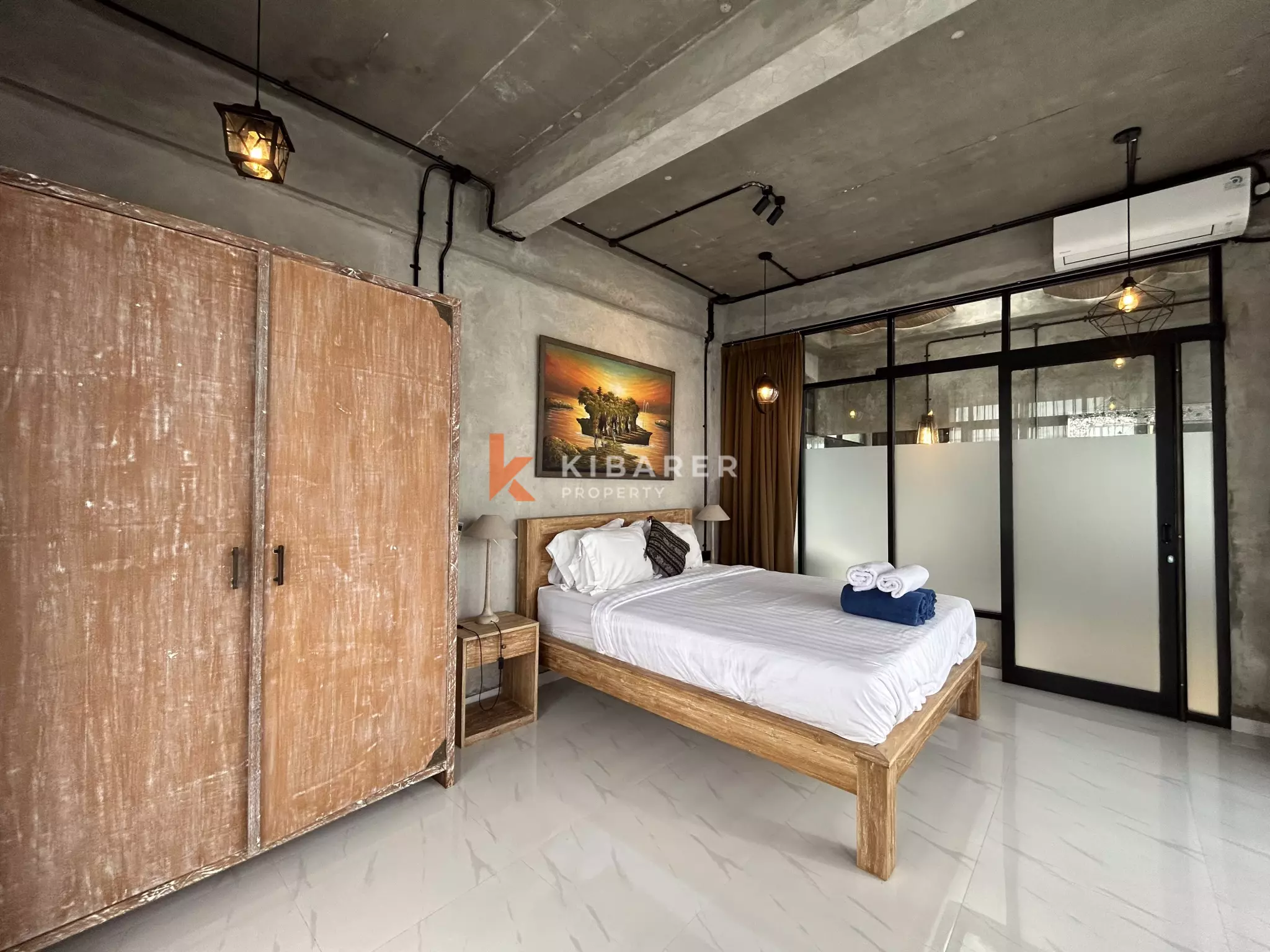 Modern Industrial Five-Bedroom Luxury Villa with Pool in Nyanyi