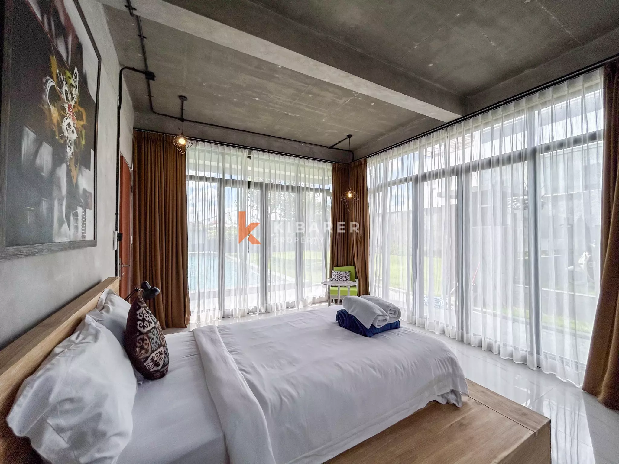 Modern Industrial Five-Bedroom Luxury Villa with Pool in Nyanyi
