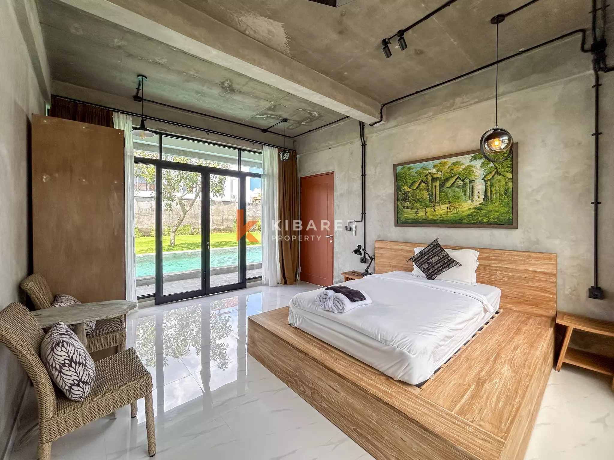 Modern Industrial Five-Bedroom Luxury Villa with Pool in Nyanyi