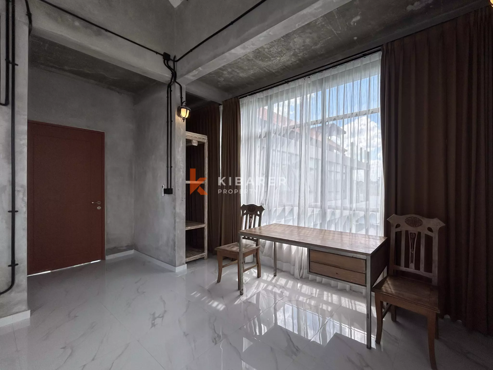 Modern Industrial Five-Bedroom Luxury Villa with Pool in Nyanyi