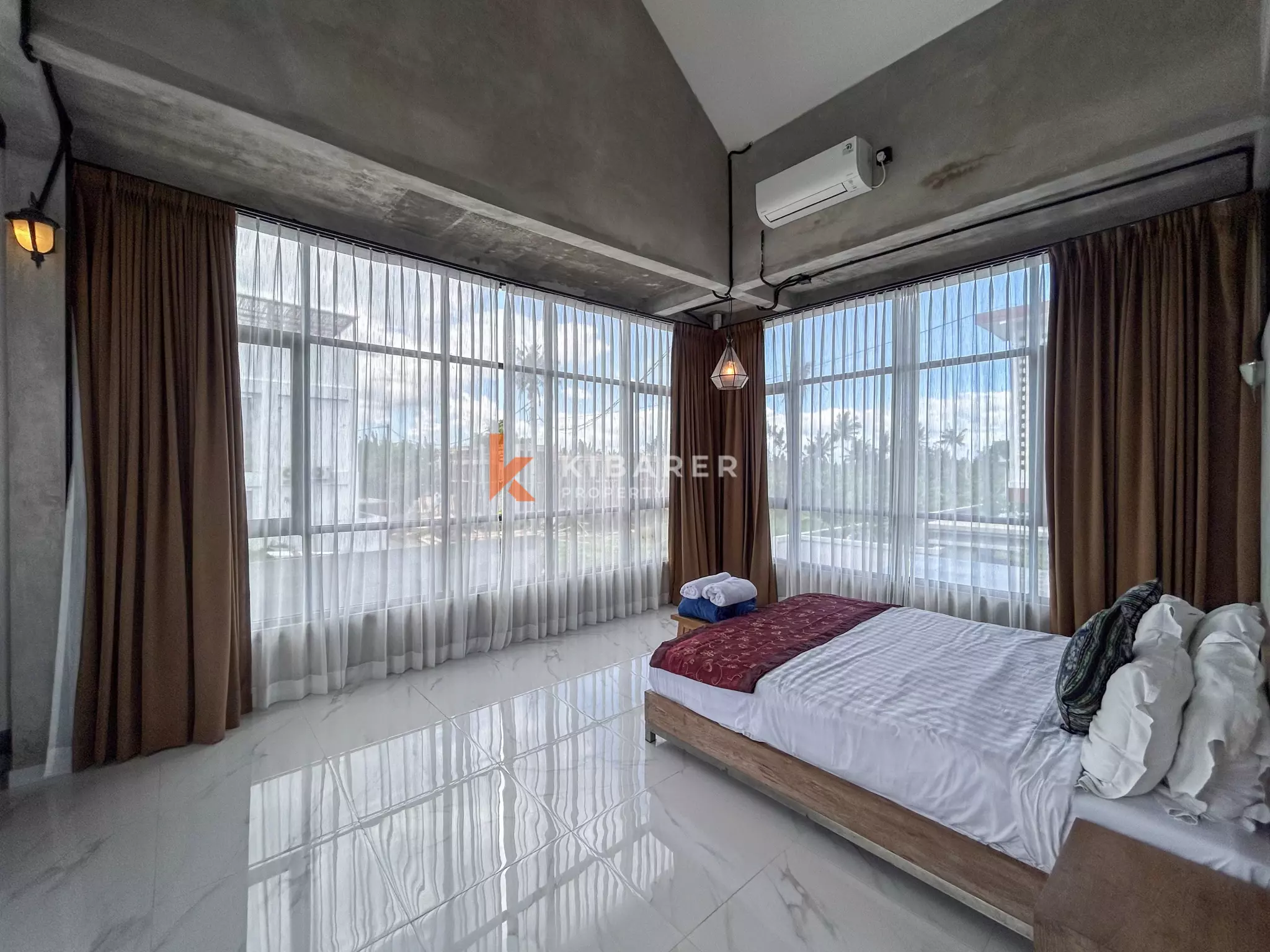 Modern Industrial Five-Bedroom Luxury Villa with Pool in Nyanyi