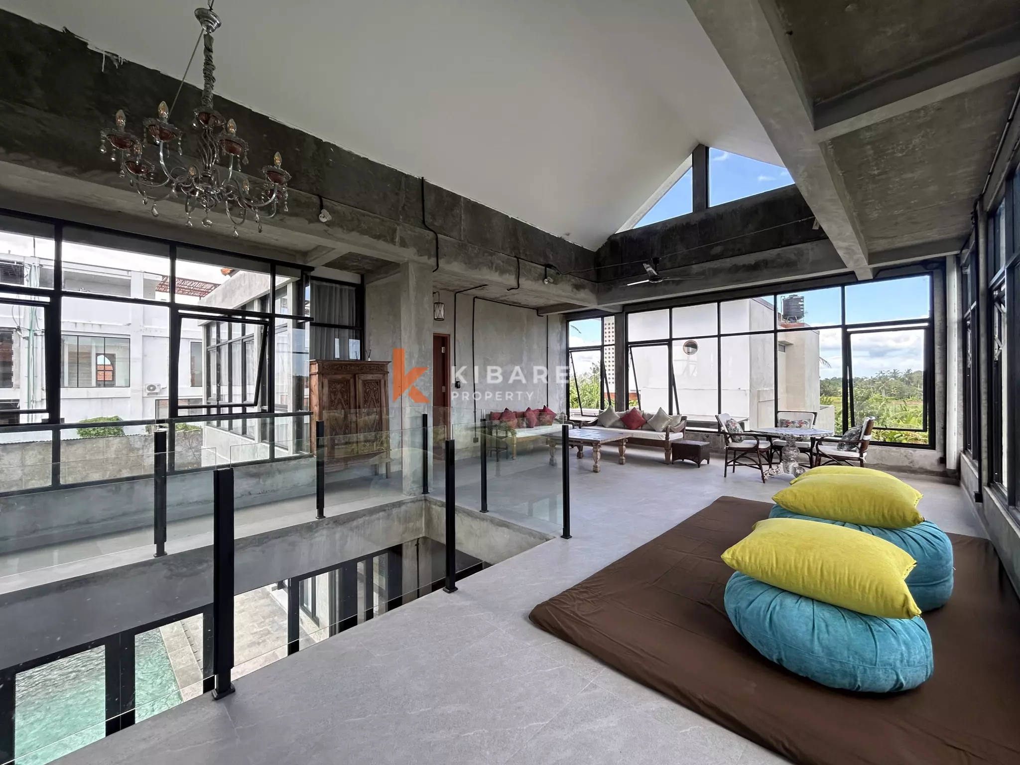 Modern Industrial Five-Bedroom Luxury Villa with Pool in Nyanyi