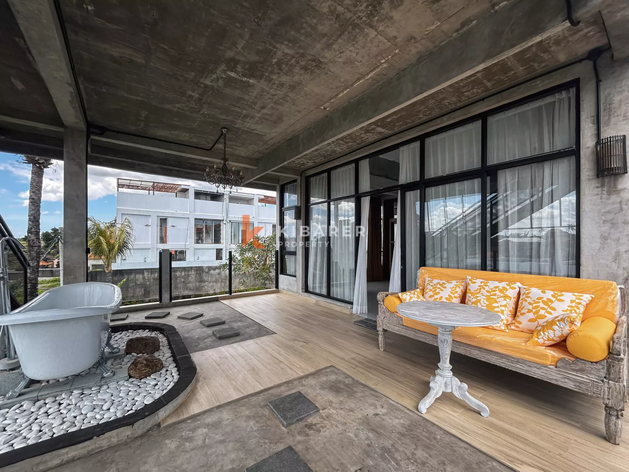 Modern Industrial Five-Bedroom Luxury Villa with Pool in Nyanyi