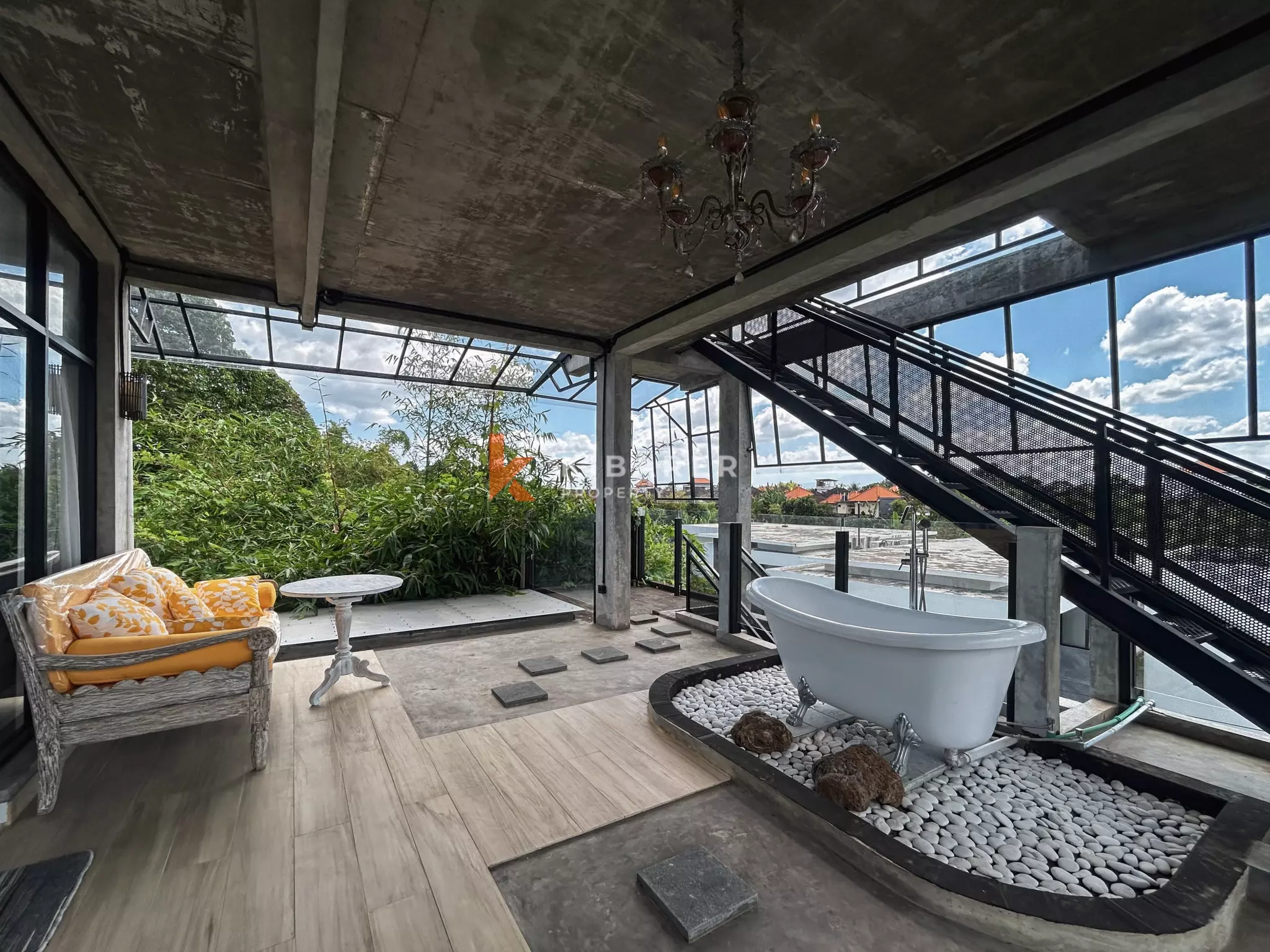 Modern Industrial Five-Bedroom Luxury Villa with Pool in Nyanyi