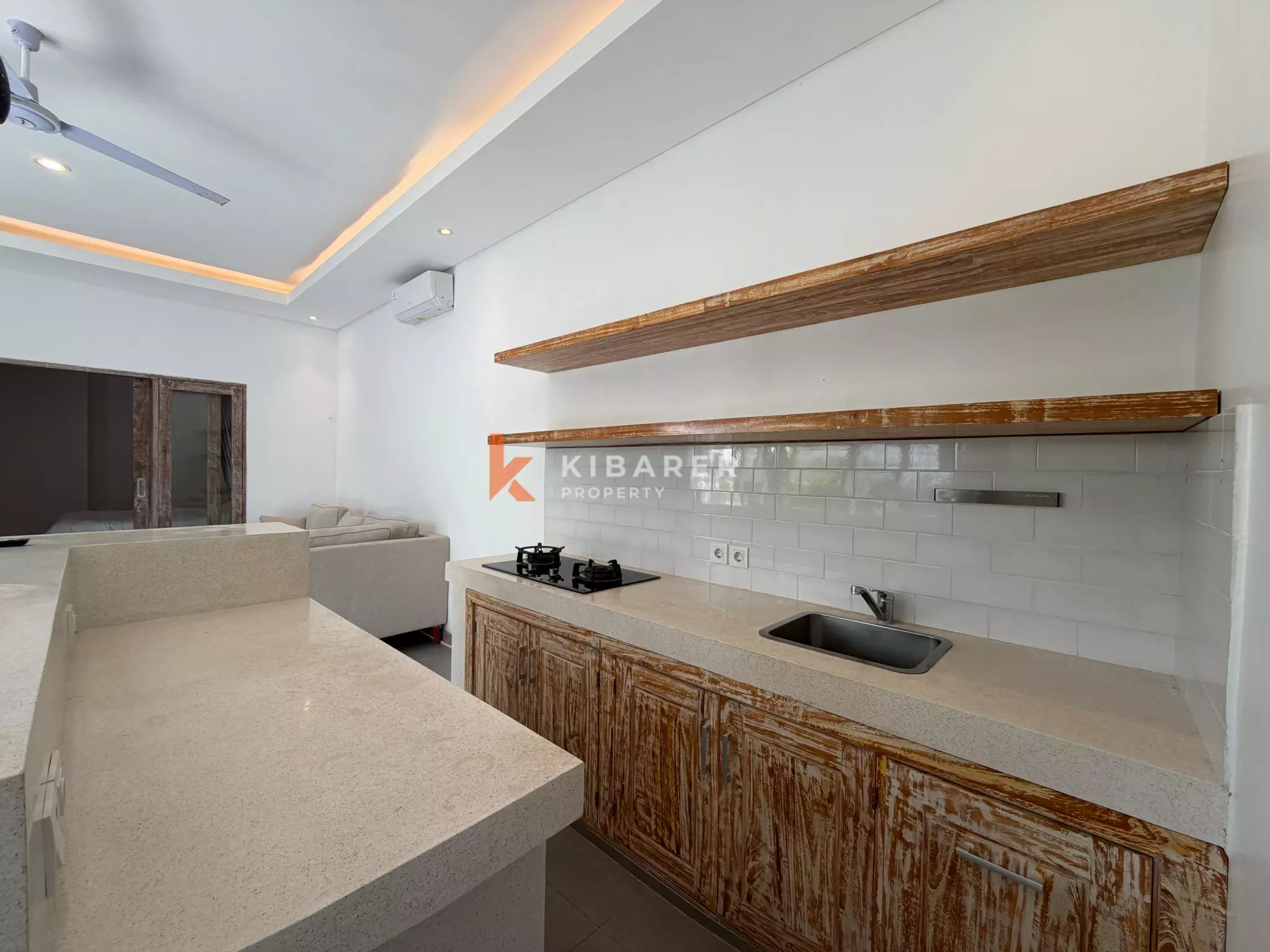 Villa Sederhana Dua Kamar Tidur di Tumbak Bayuh Dekat Pantai Pererenan