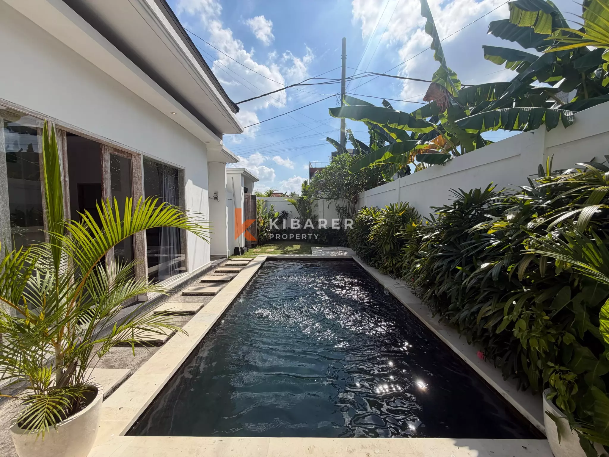 Villa Sederhana Dua Kamar Tidur di Tumbak Bayuh Dekat Pantai Pererenan