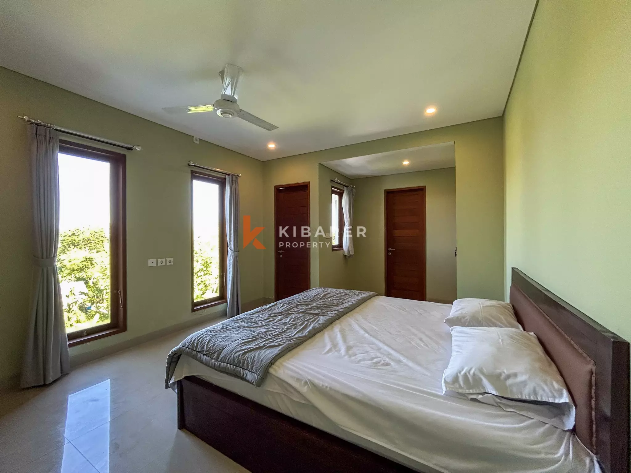 Villa Bali Nyaman dengan Tiga Kamar Tidur dan Rooftop di Buduk