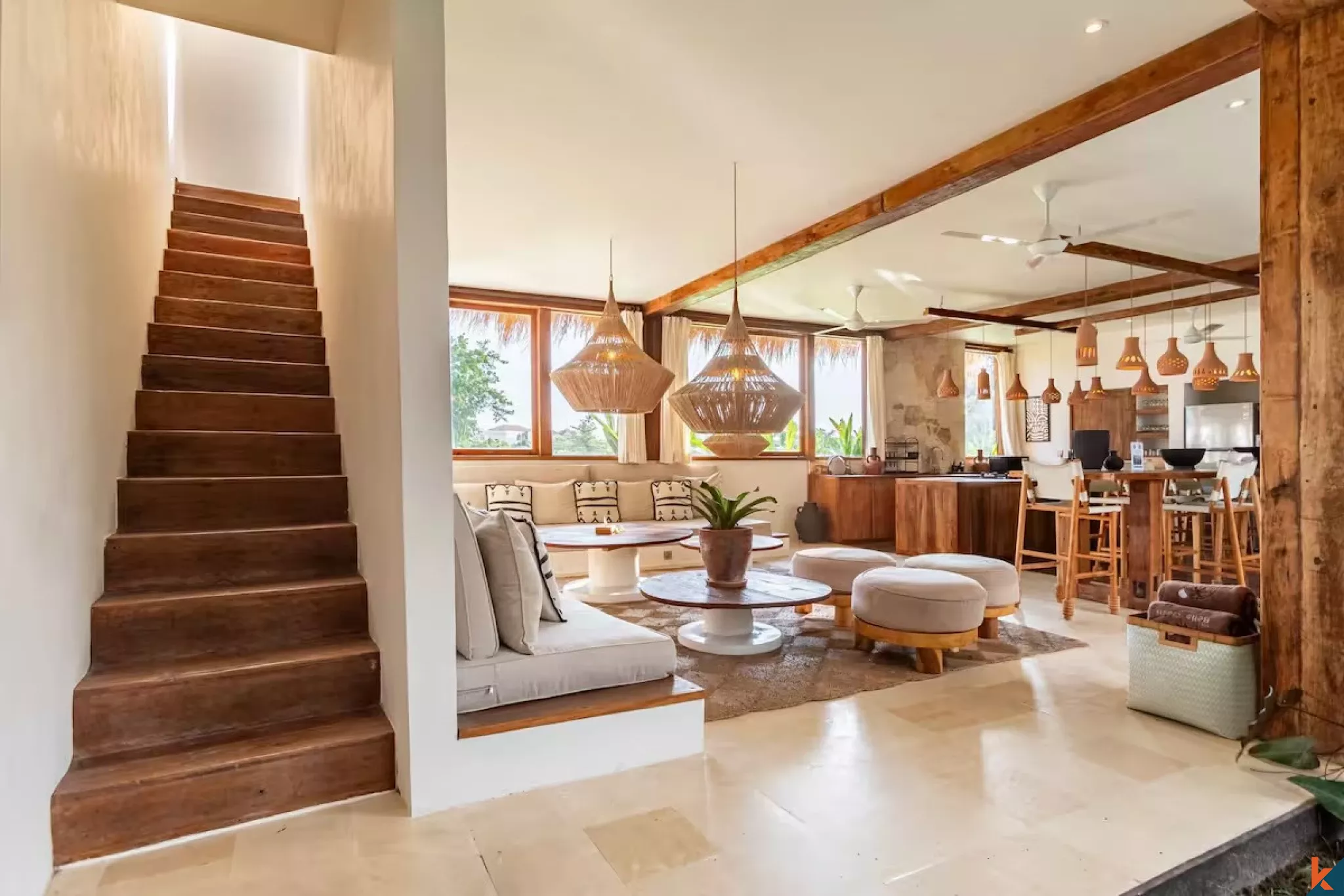 Designer 5-Bedroom Villa with Rice Field Views in Umalas