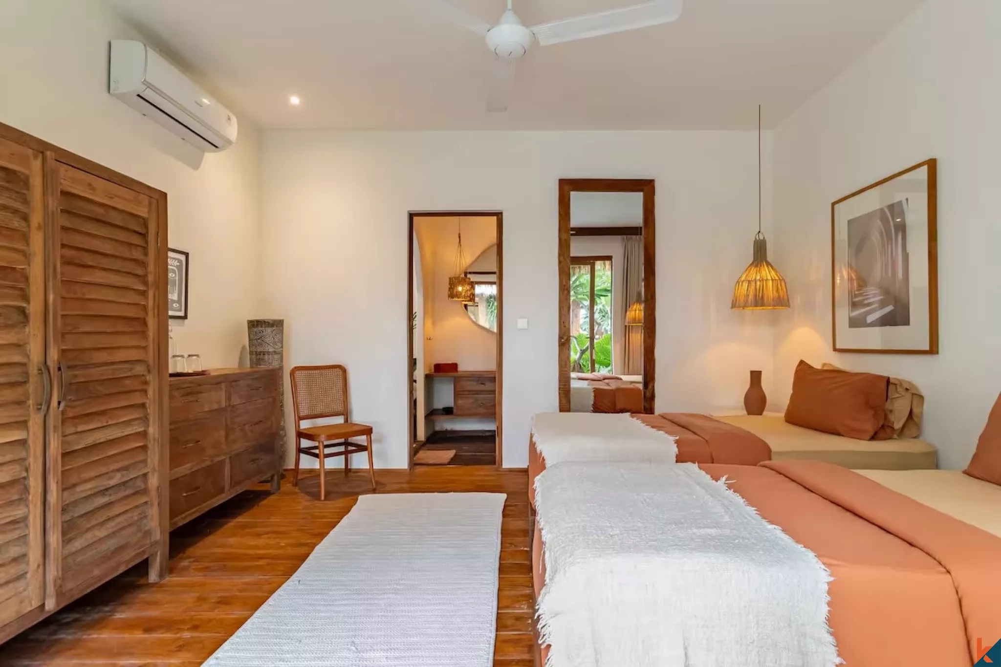 Designer 5-Bedroom Villa with Rice Field Views in Umalas