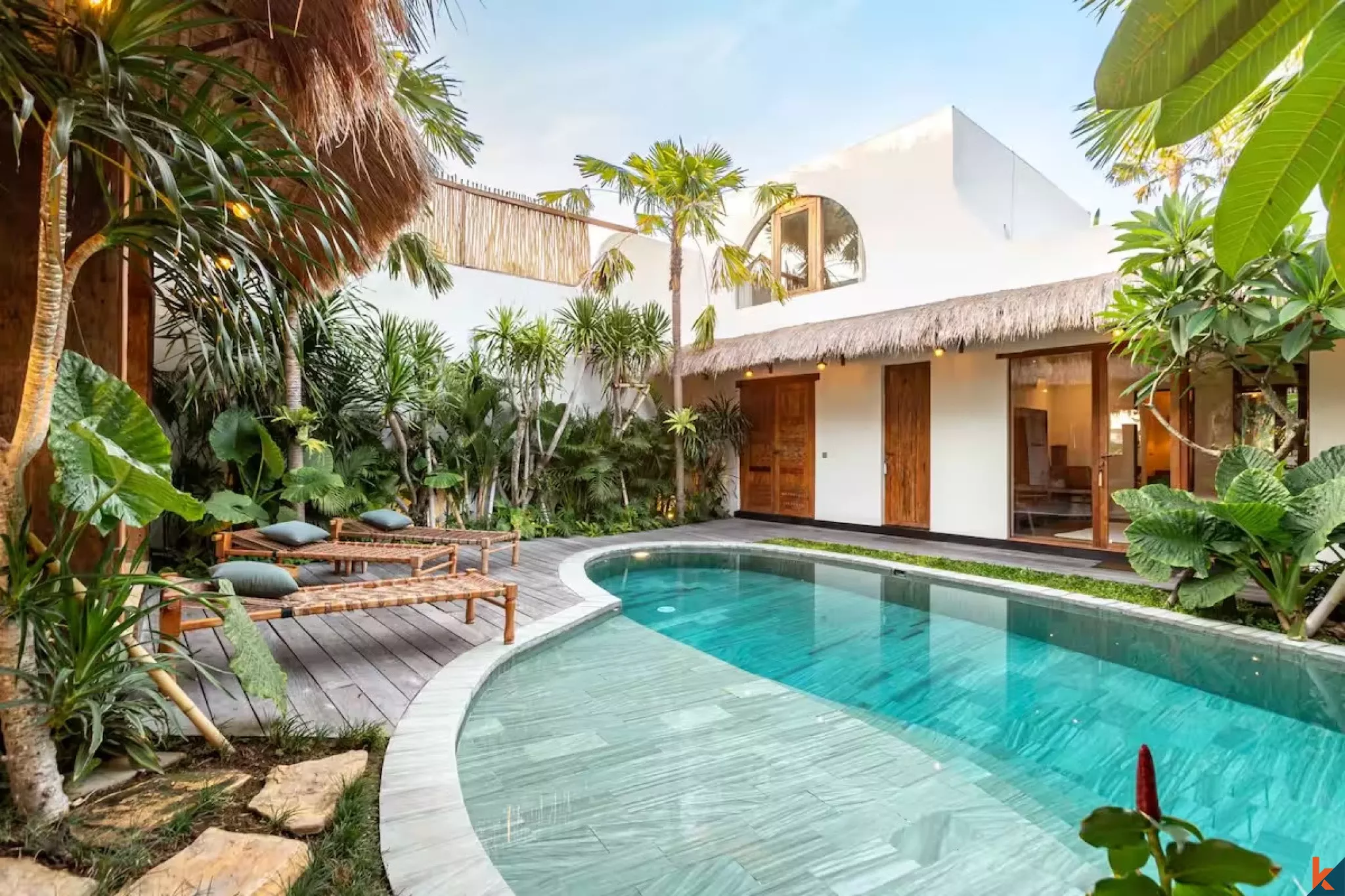 Designer 5-Bedroom Villa with Rice Field Views in Umalas