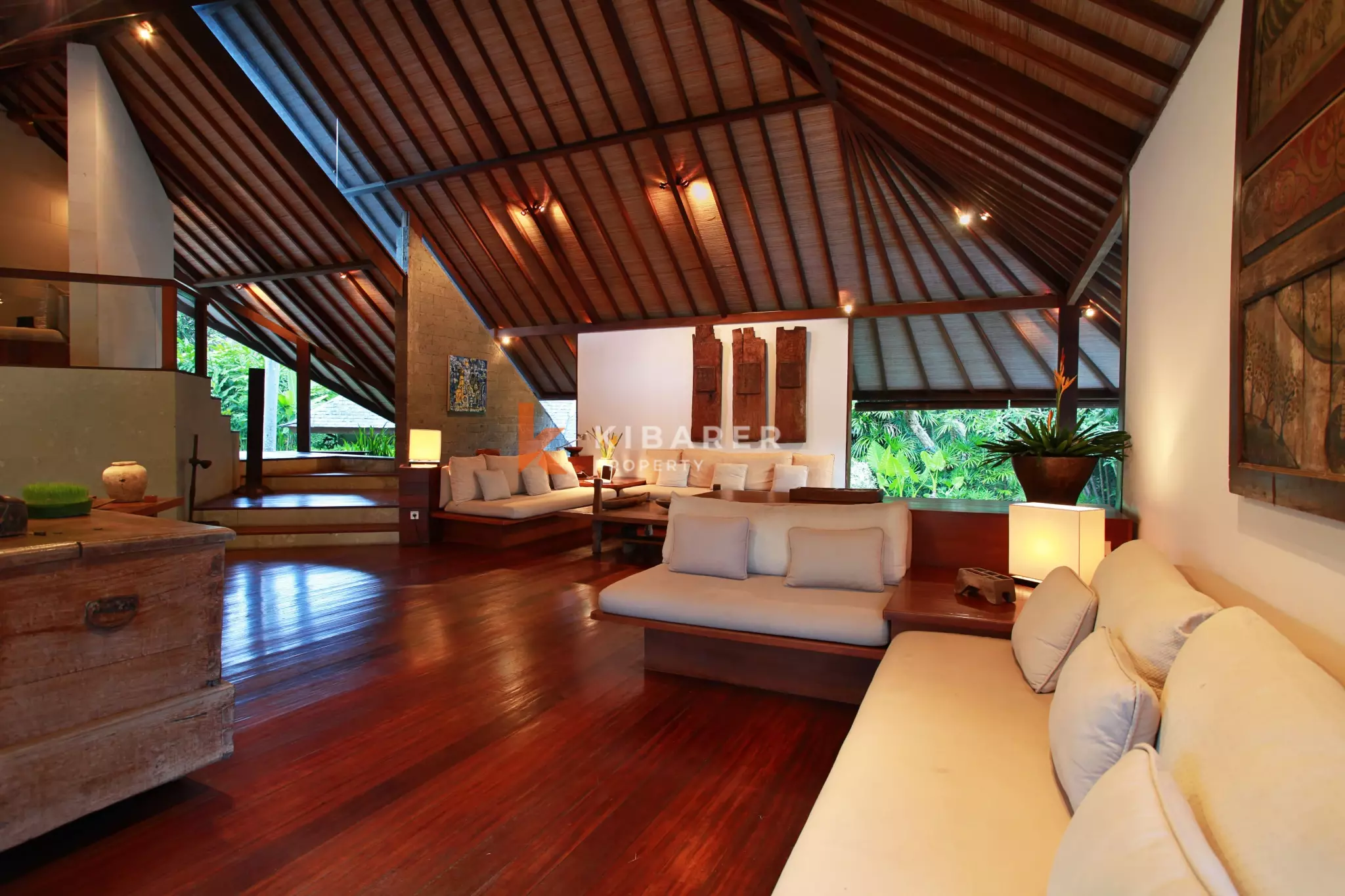 Vila Dua Kamar Tidur yang Menakjubkan dengan taman di Umalas