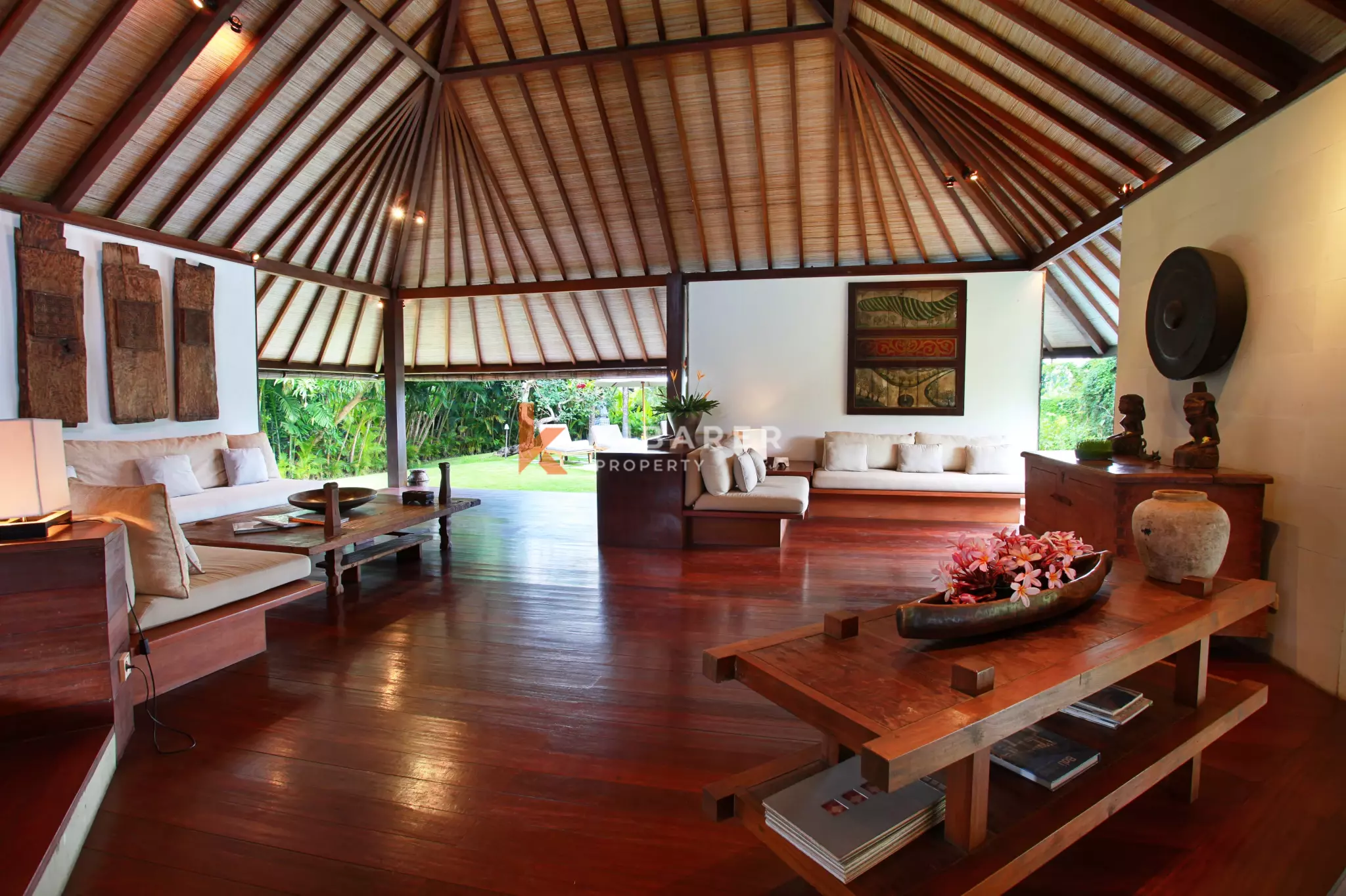 Vila Dua Kamar Tidur yang Menakjubkan dengan taman di Umalas
