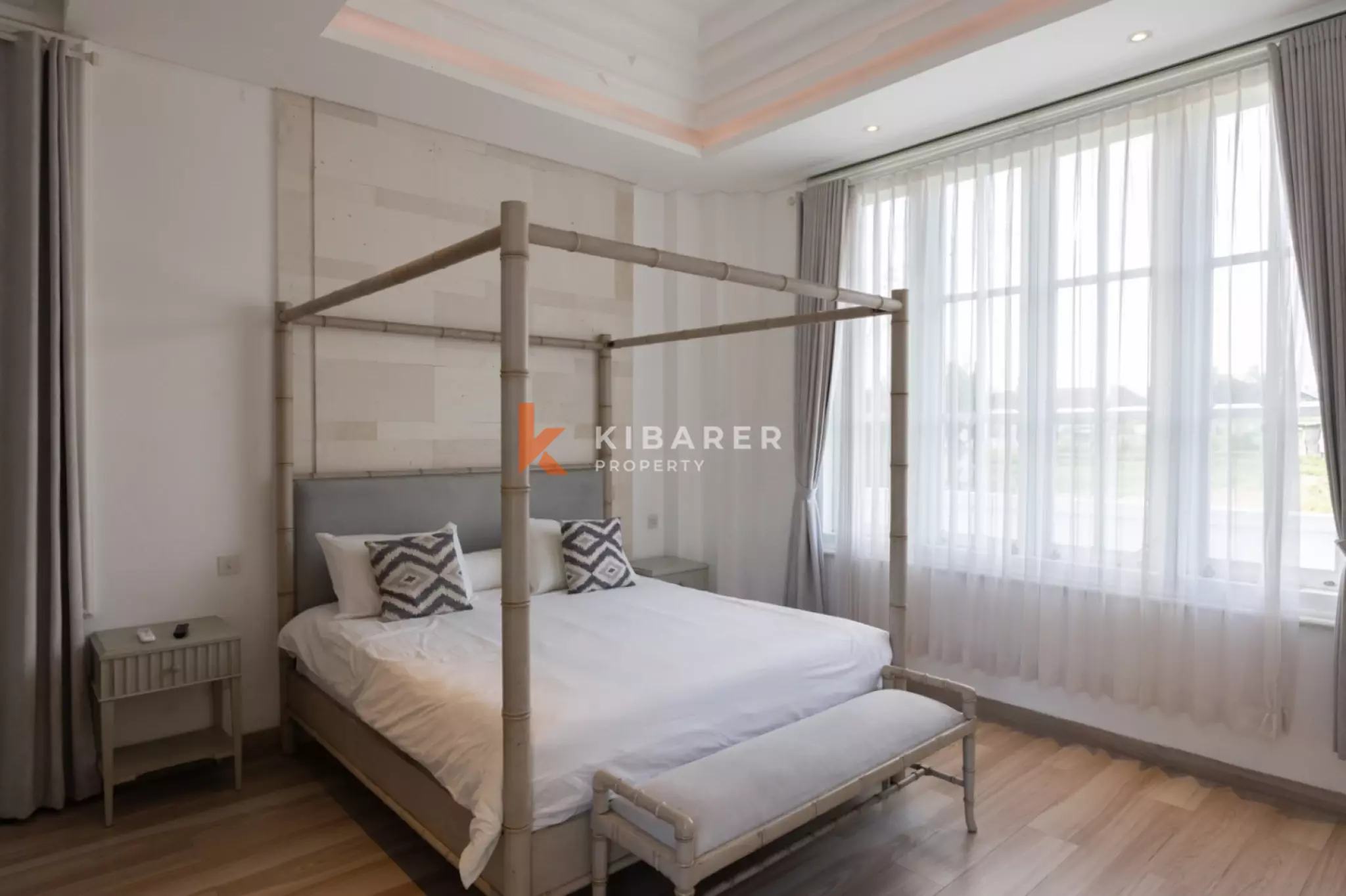 Vila Kolonial Empat Kamar Tidur yang Elegan di Jantung Berawa