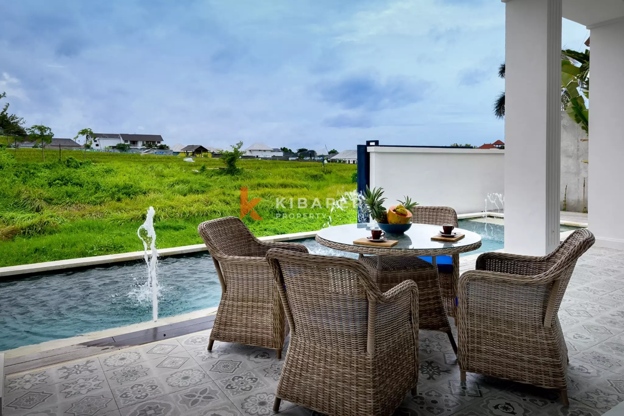 Vila Kolonial Empat Kamar Tidur yang Elegan di Jantung Berawa