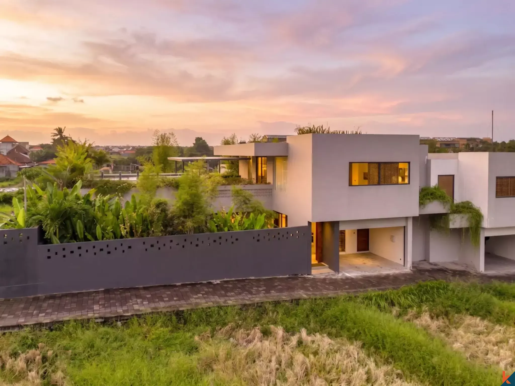 Gorgeous three bedroom leasehold property 300 meters from Lima Beach Pererenan