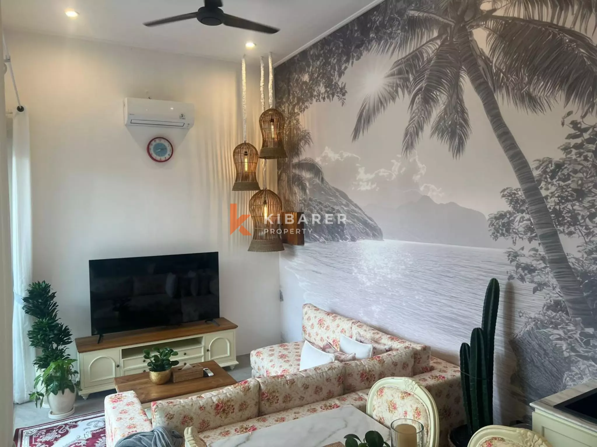 Tempat Persembunyian Romantis yang Nyaman: Vila Dua Kamar Tidur yang Menawan di Lokasi Utama Berawa