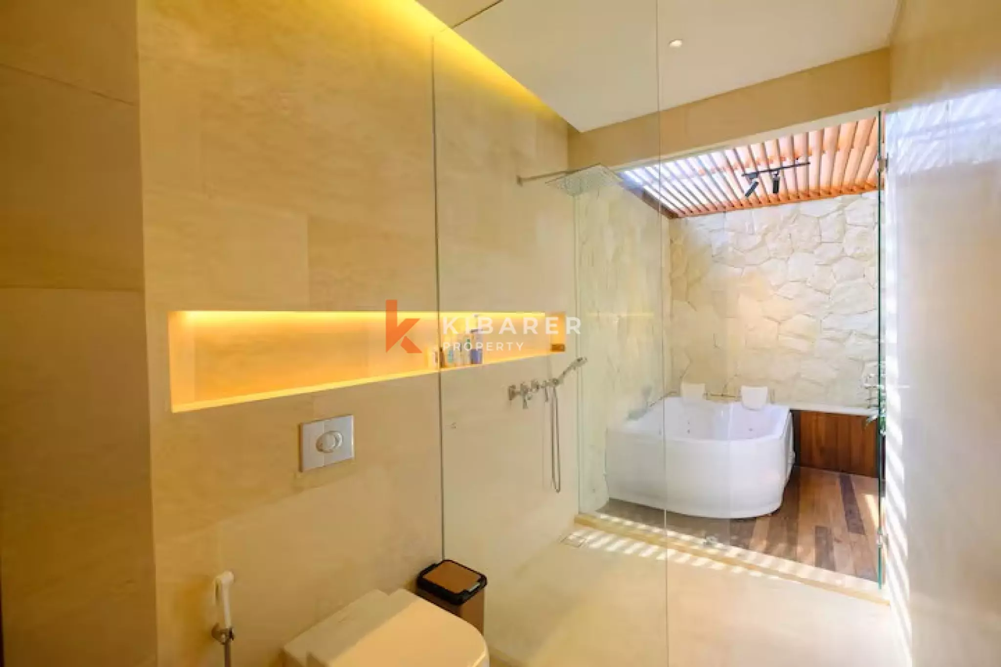 Bright Contemporary Four-Bedrooms Villa in the Heart of Umalas