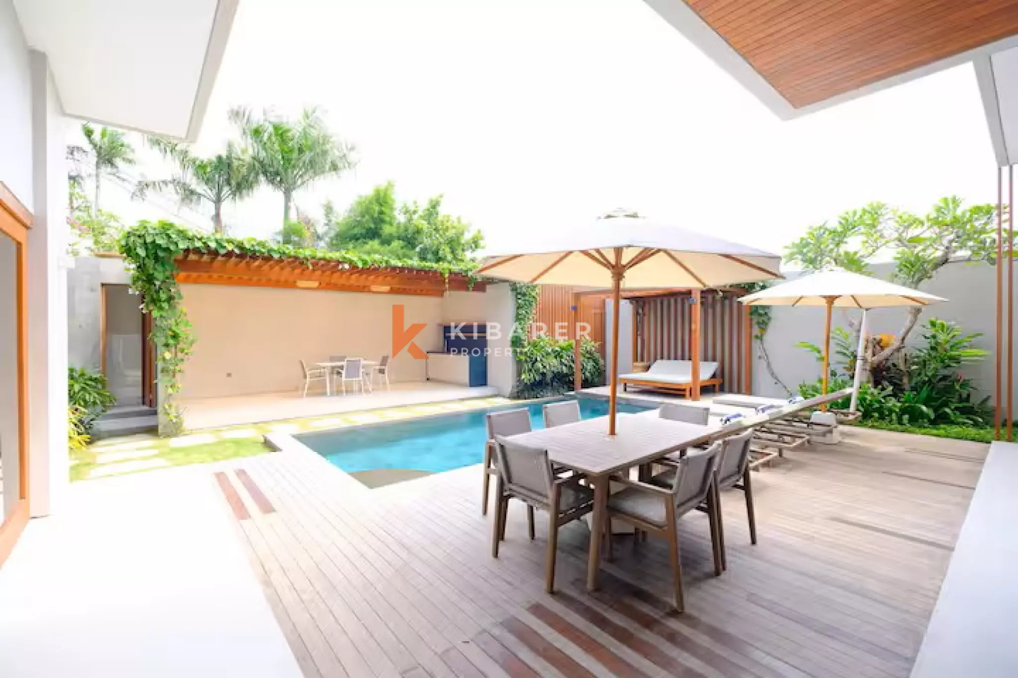 Bright Contemporary Four-Bedrooms Villa in the Heart of Umalas