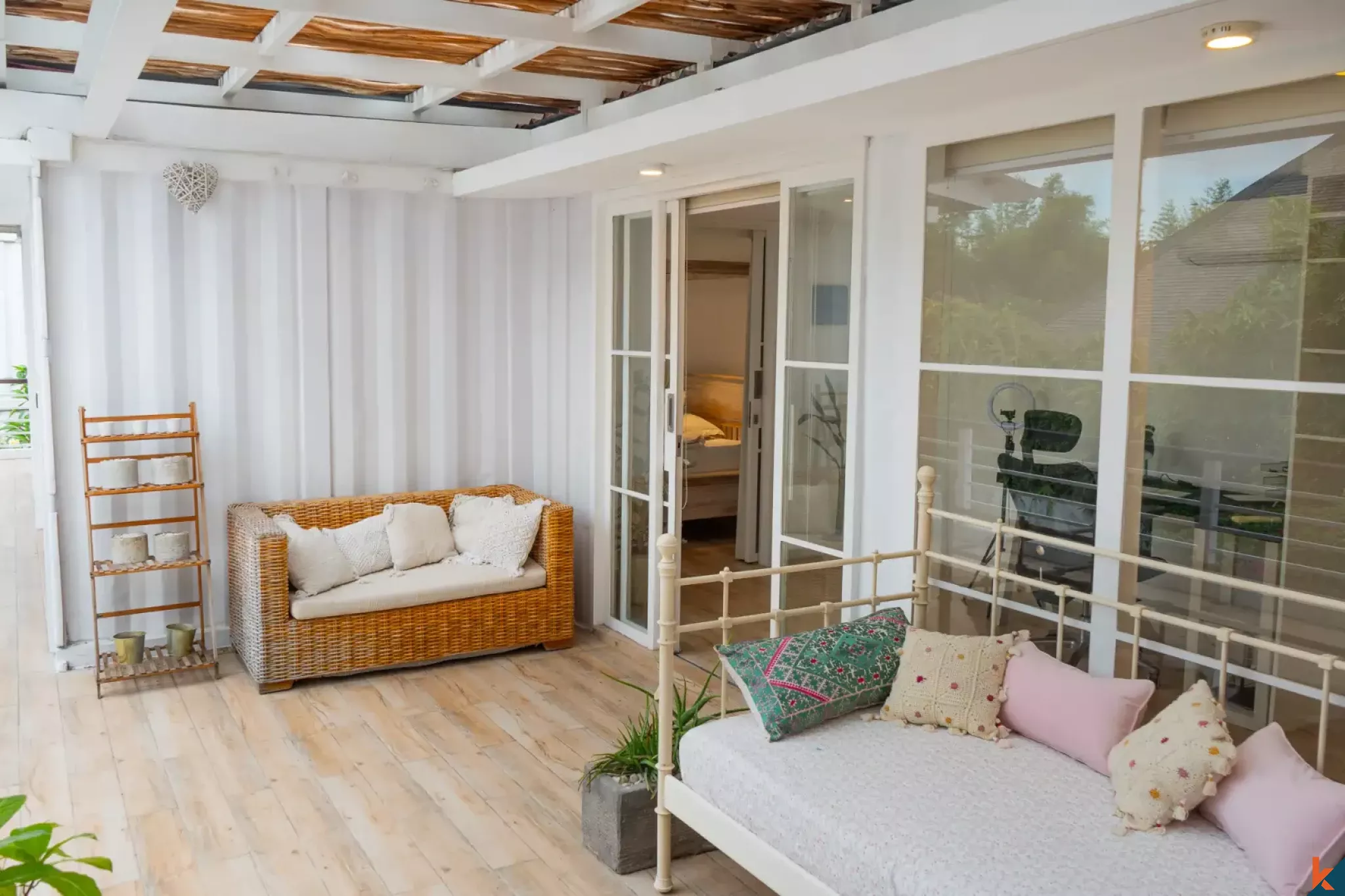 Charmante maison modulaire de quatre chambres en bail emphytéotique avec un fort potentiel à Pererenan