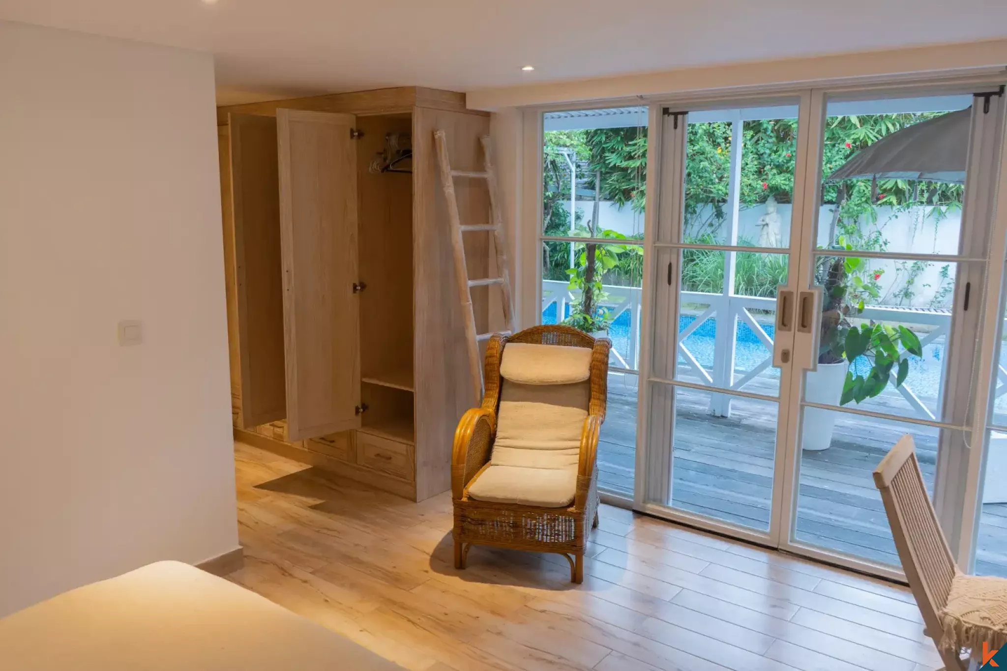 Charmante maison modulaire de quatre chambres en bail emphytéotique avec un fort potentiel à Pererenan