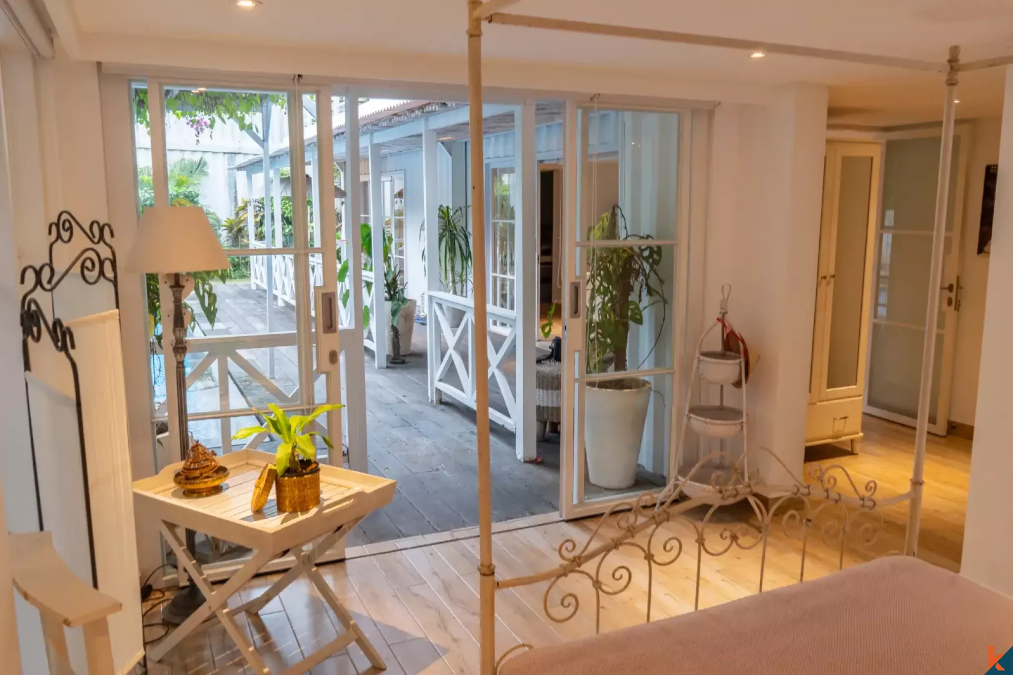 Charmante maison modulaire de quatre chambres en bail emphytéotique avec un fort potentiel à Pererenan