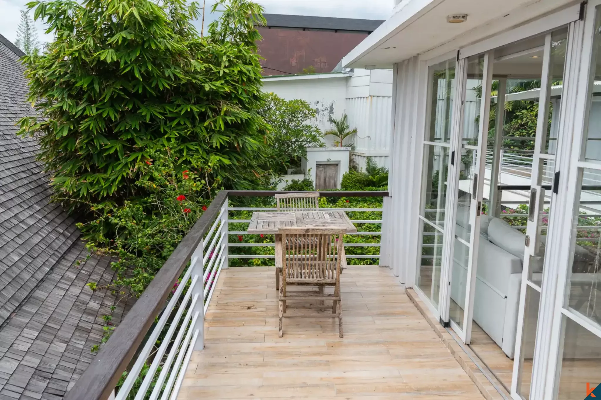 Charmante maison modulaire de quatre chambres en bail emphytéotique avec un fort potentiel à Pererenan