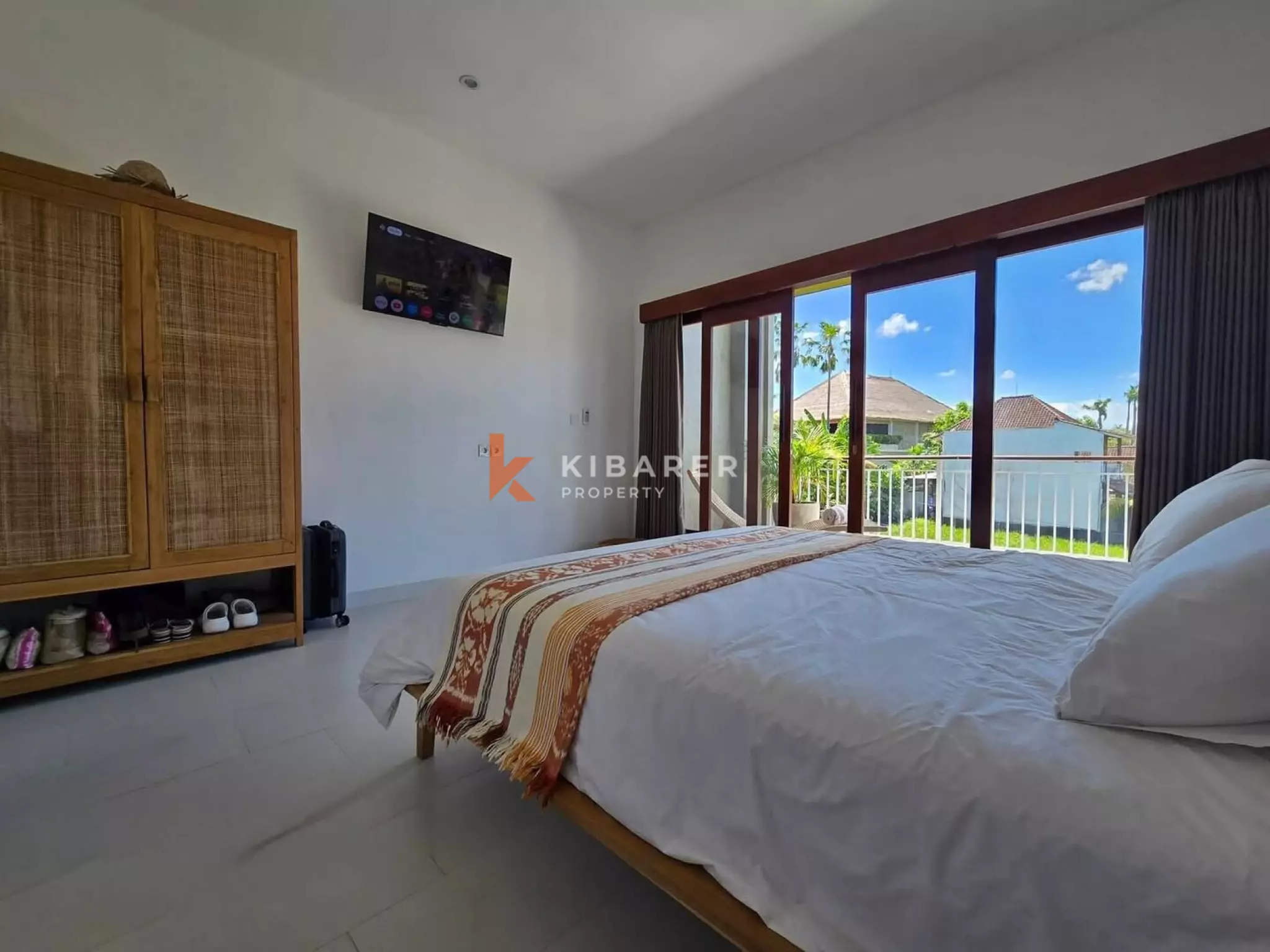 Stylish Three Bedroom Open Living Villa Steps from Berawa Lifestyle Hub