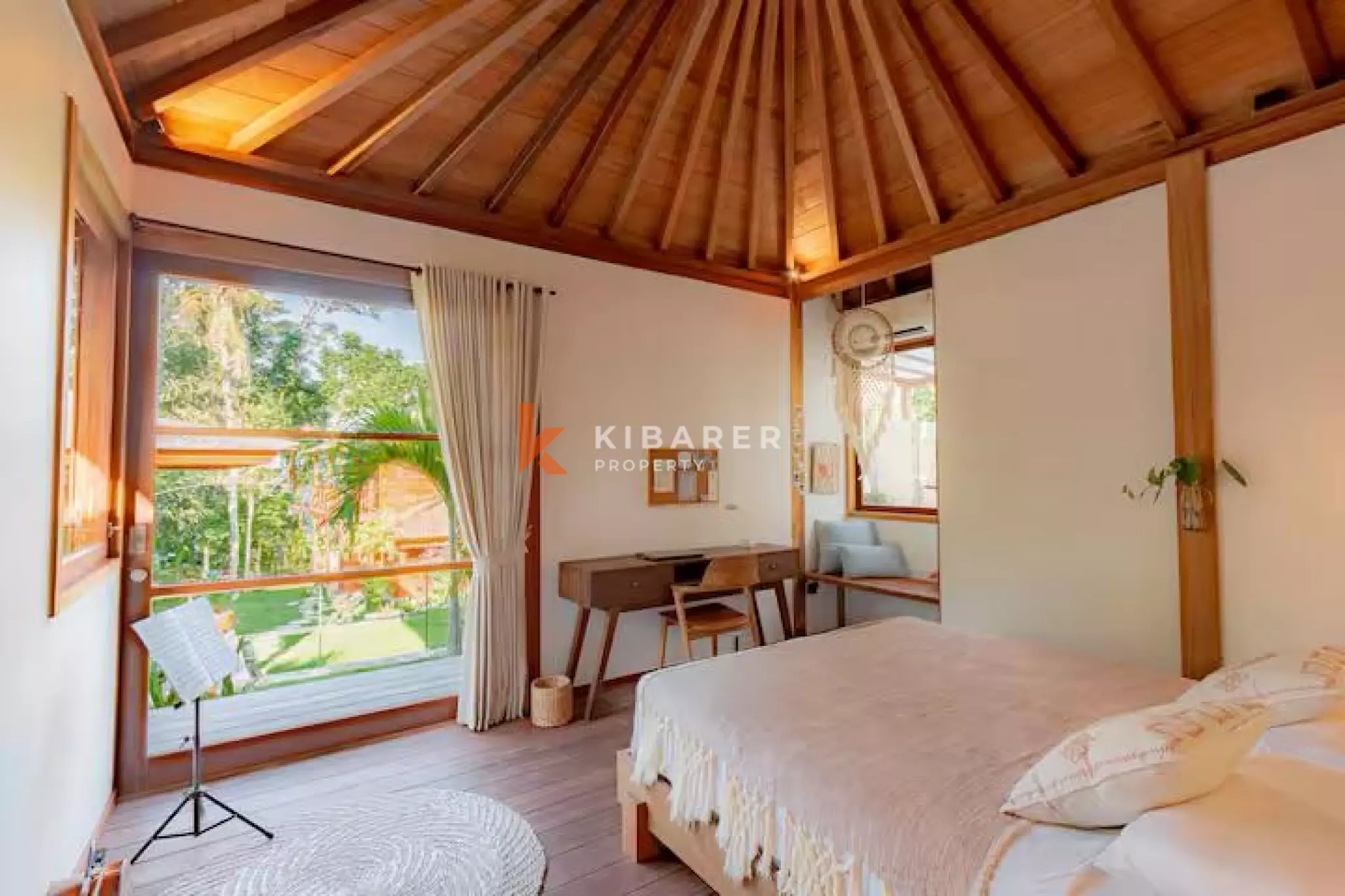 Collaboration Wood & Concrete Four-bedrooms Villa in Peaceful Tumbak Bayuh