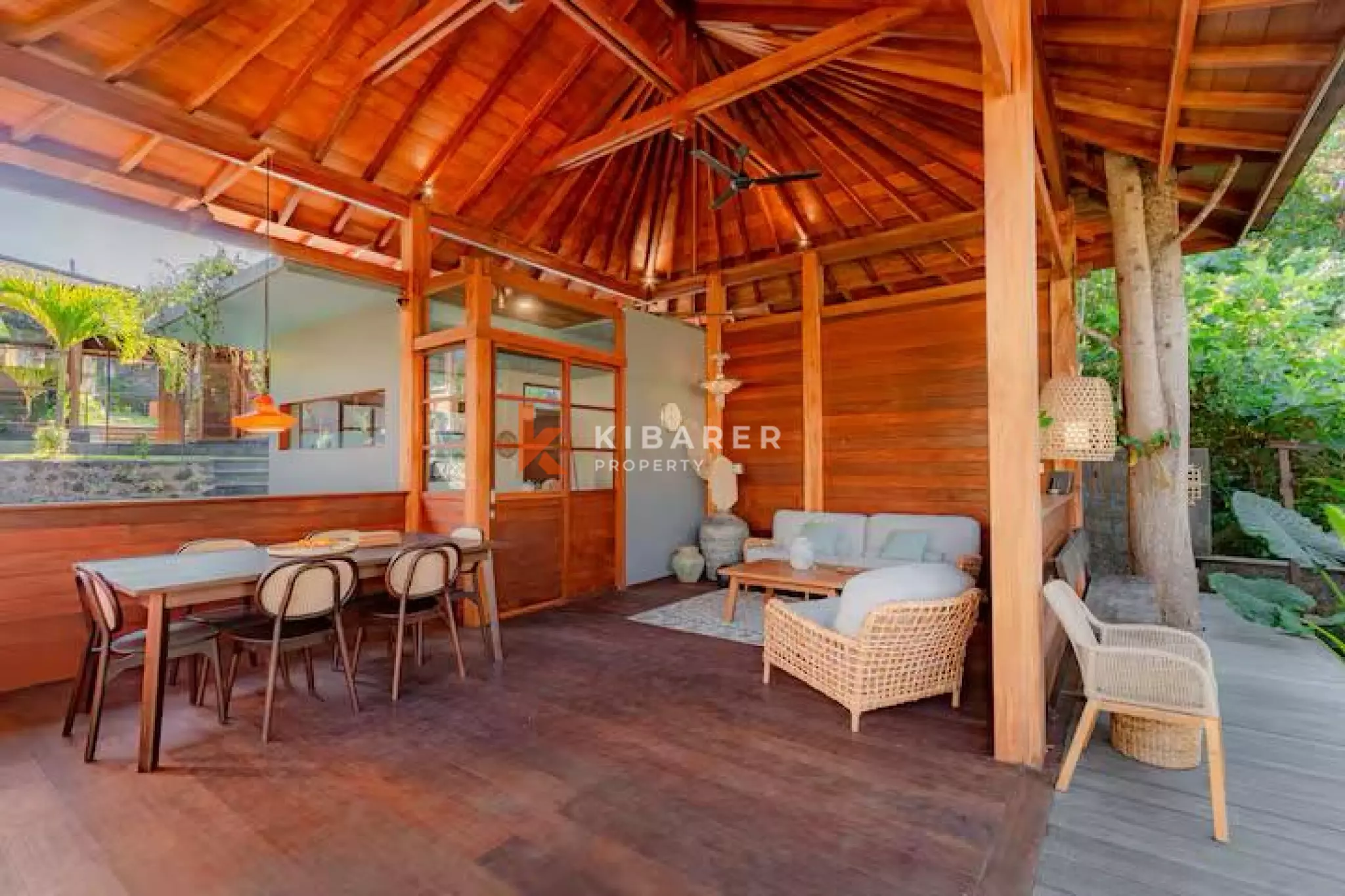 Collaboration Wood & Concrete Four-bedrooms Villa in Peaceful Tumbak Bayuh