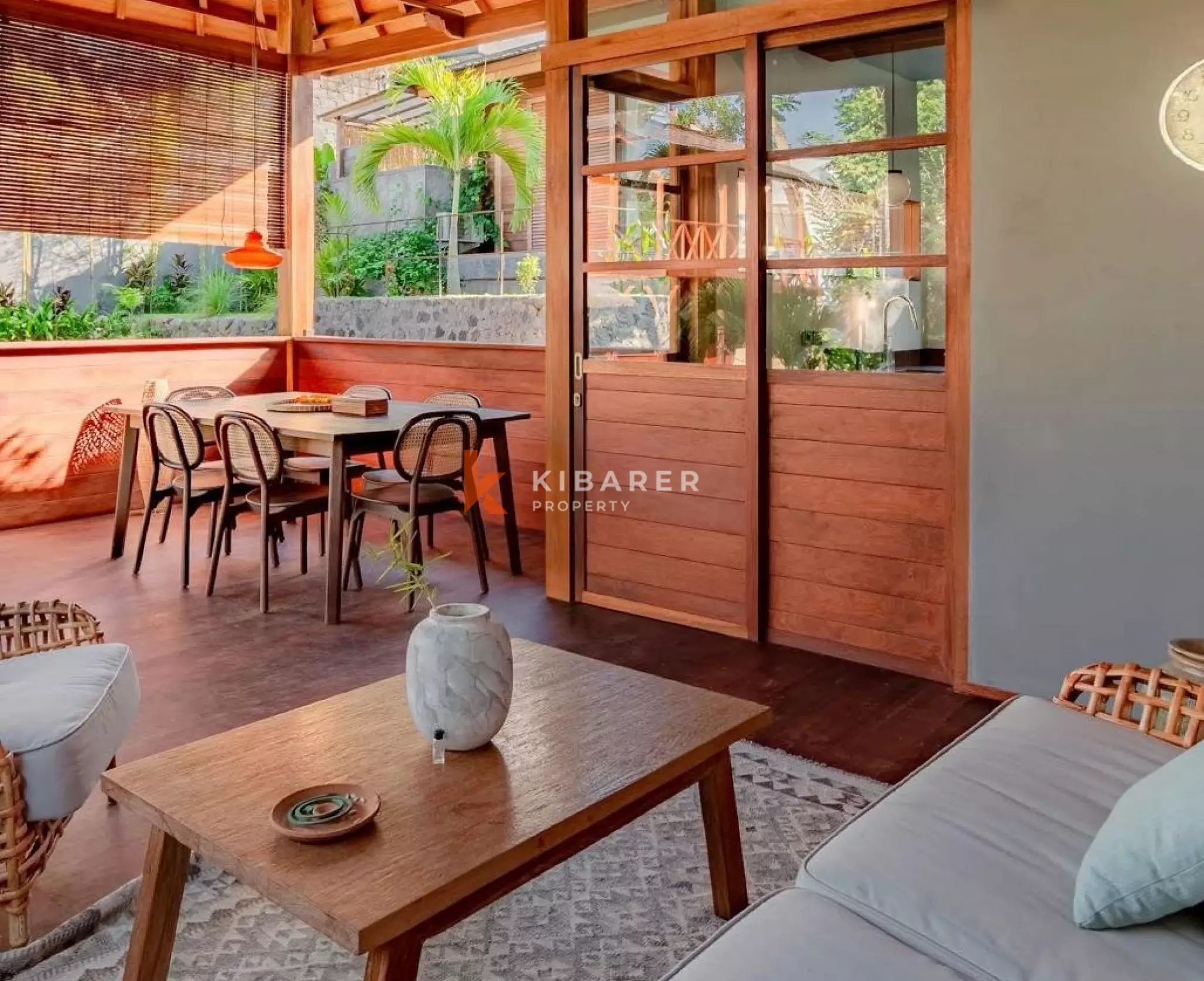 Collaboration Wood & Concrete Four-bedrooms Villa in Peaceful Tumbak Bayuh