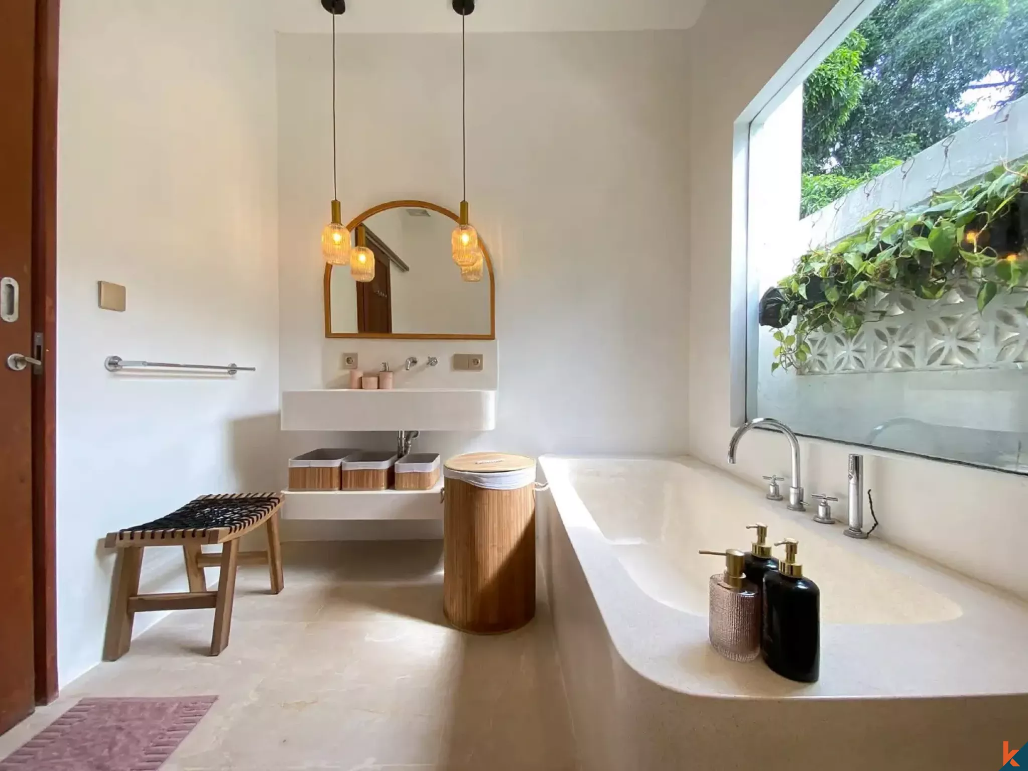 Brand new Modern One Bedroom Villa for Lease in Canggu