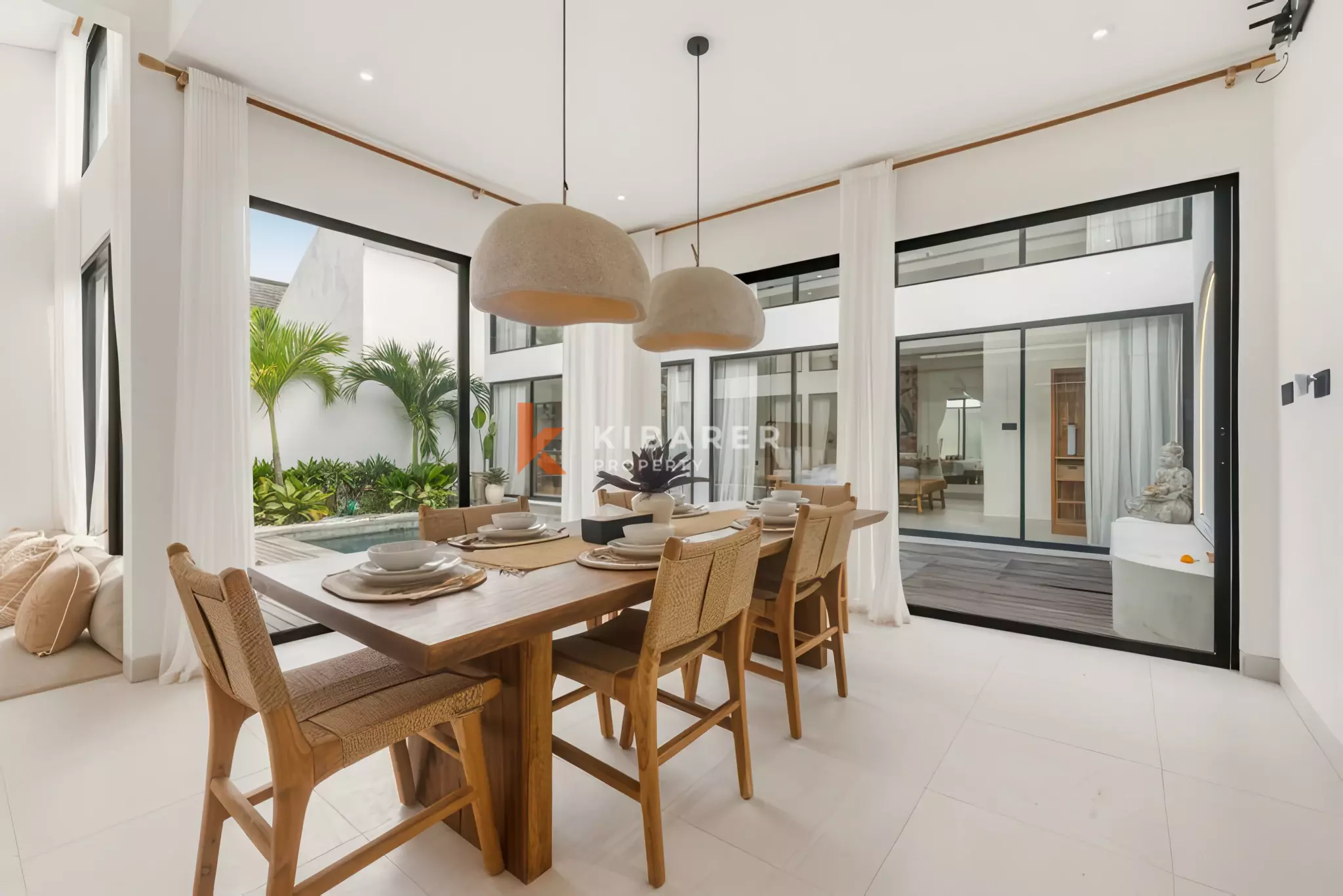 Complex Modern Three-Bedrooms Villa in Canggu