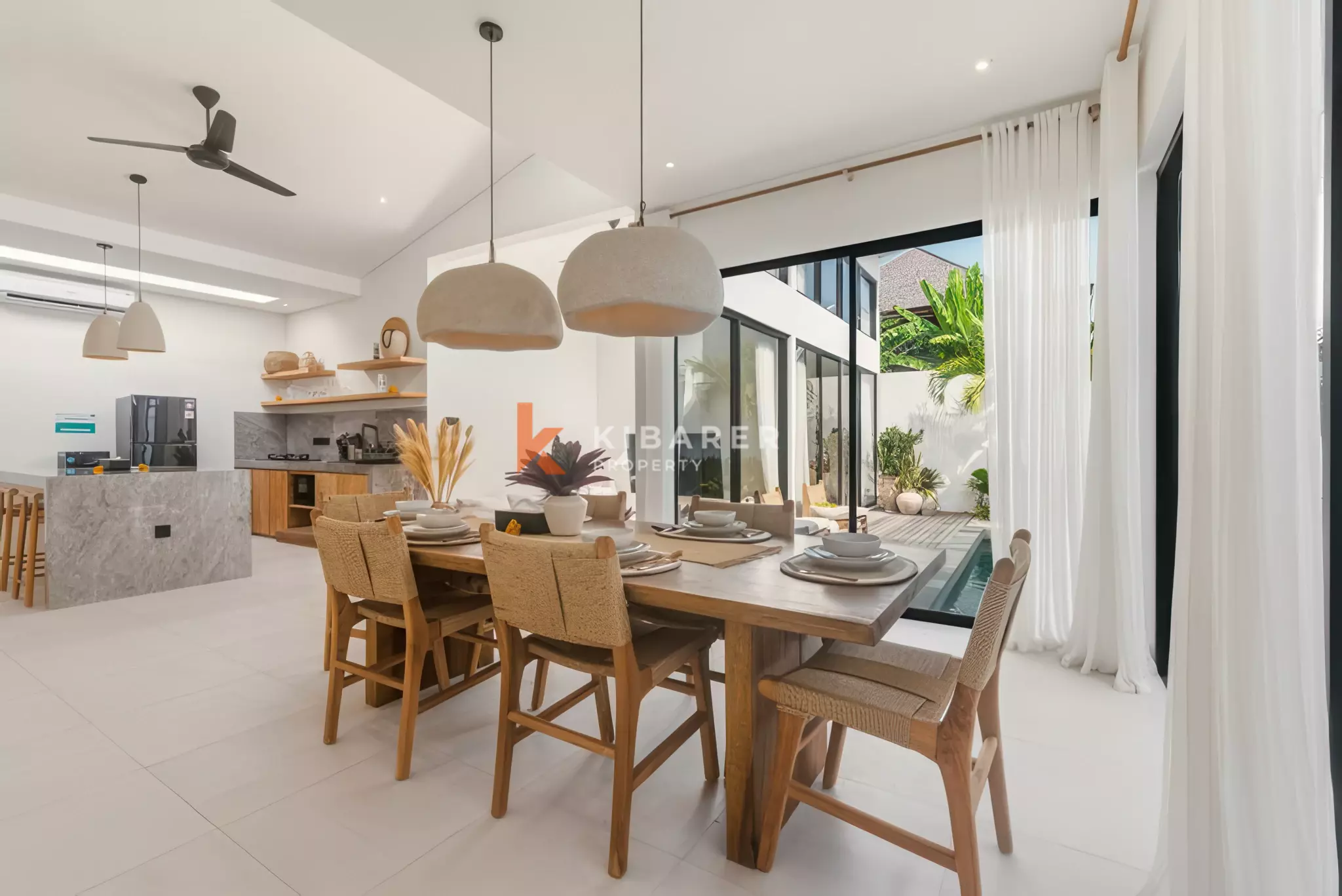 Complex Modern Three-Bedrooms Villa in Canggu