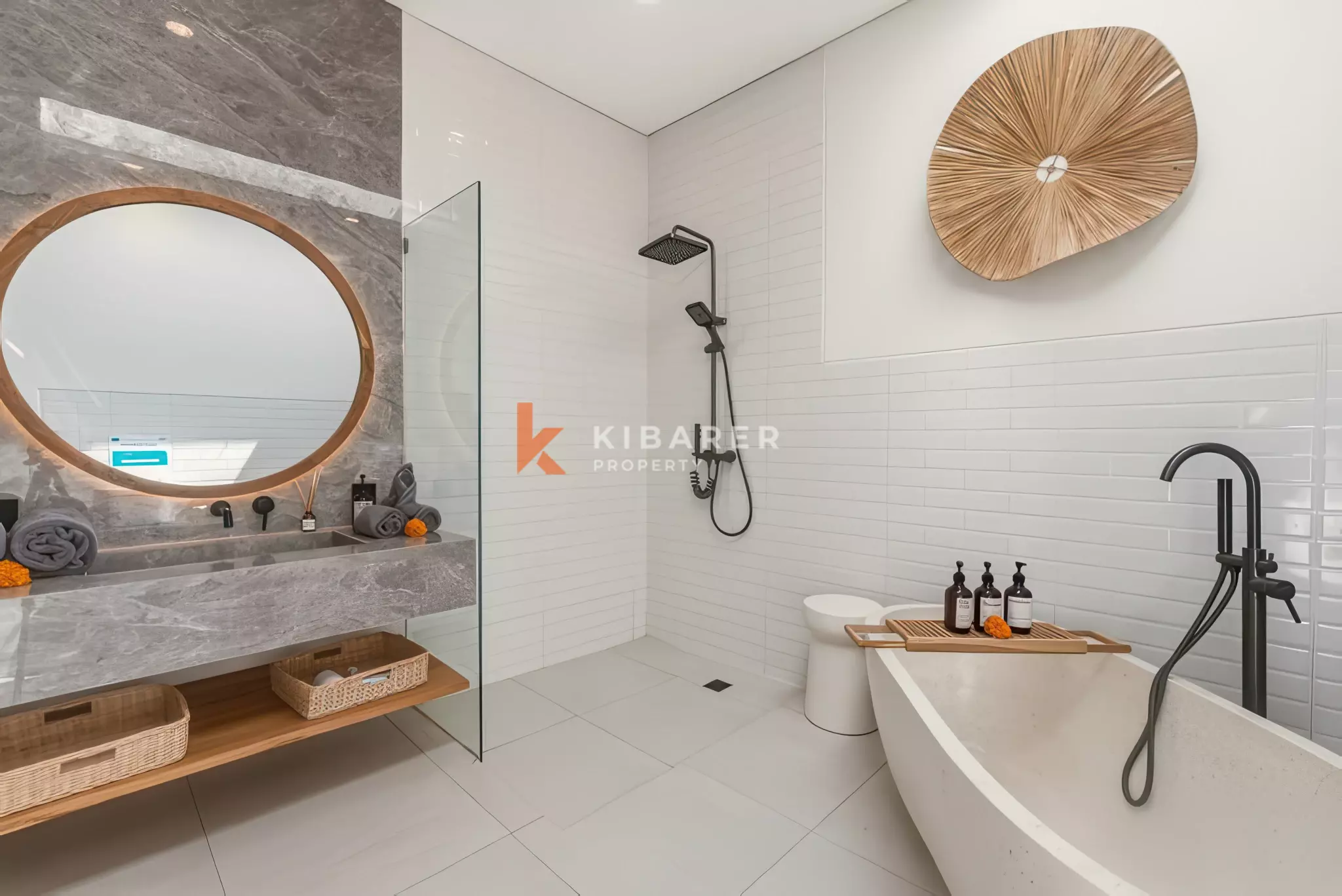 Complex Modern Three-Bedrooms Villa in Canggu