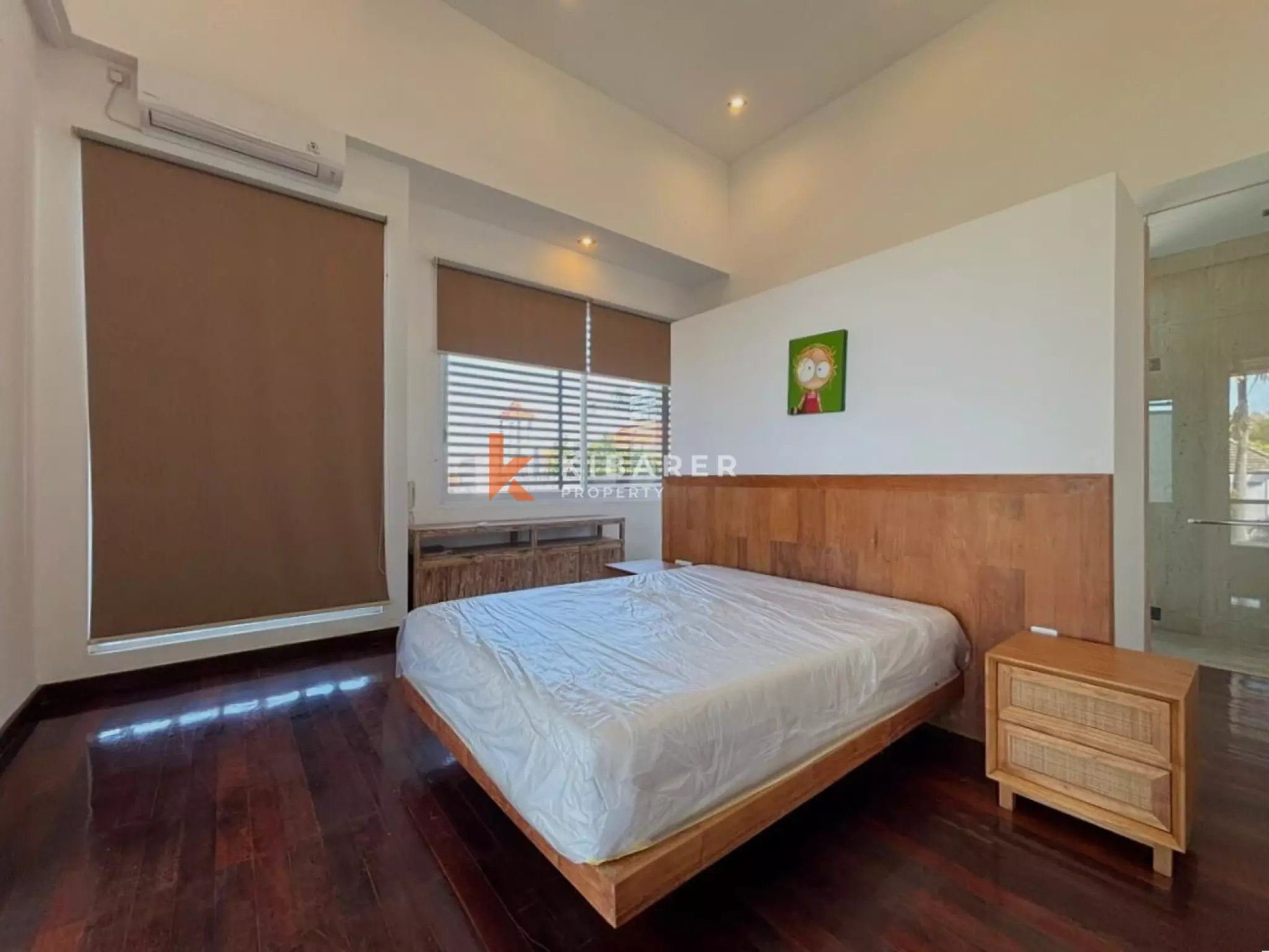 Villa Keluarga Indah dengan Tiga Kamar Tidur, Ruang Kantor & Kolam Renang Pribadi di Seminyak