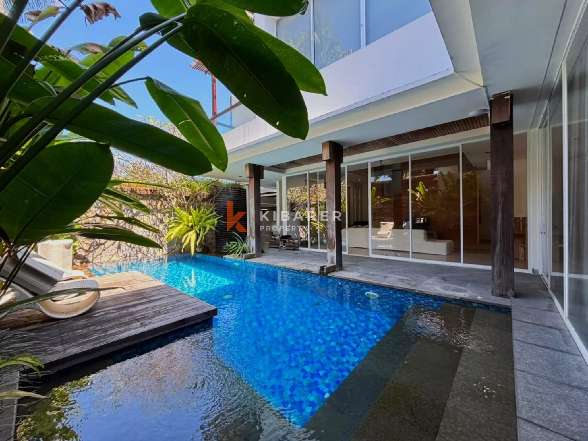Villa Keluarga Indah dengan Tiga Kamar Tidur, Ruang Kantor & Kolam Renang Pribadi di Seminyak