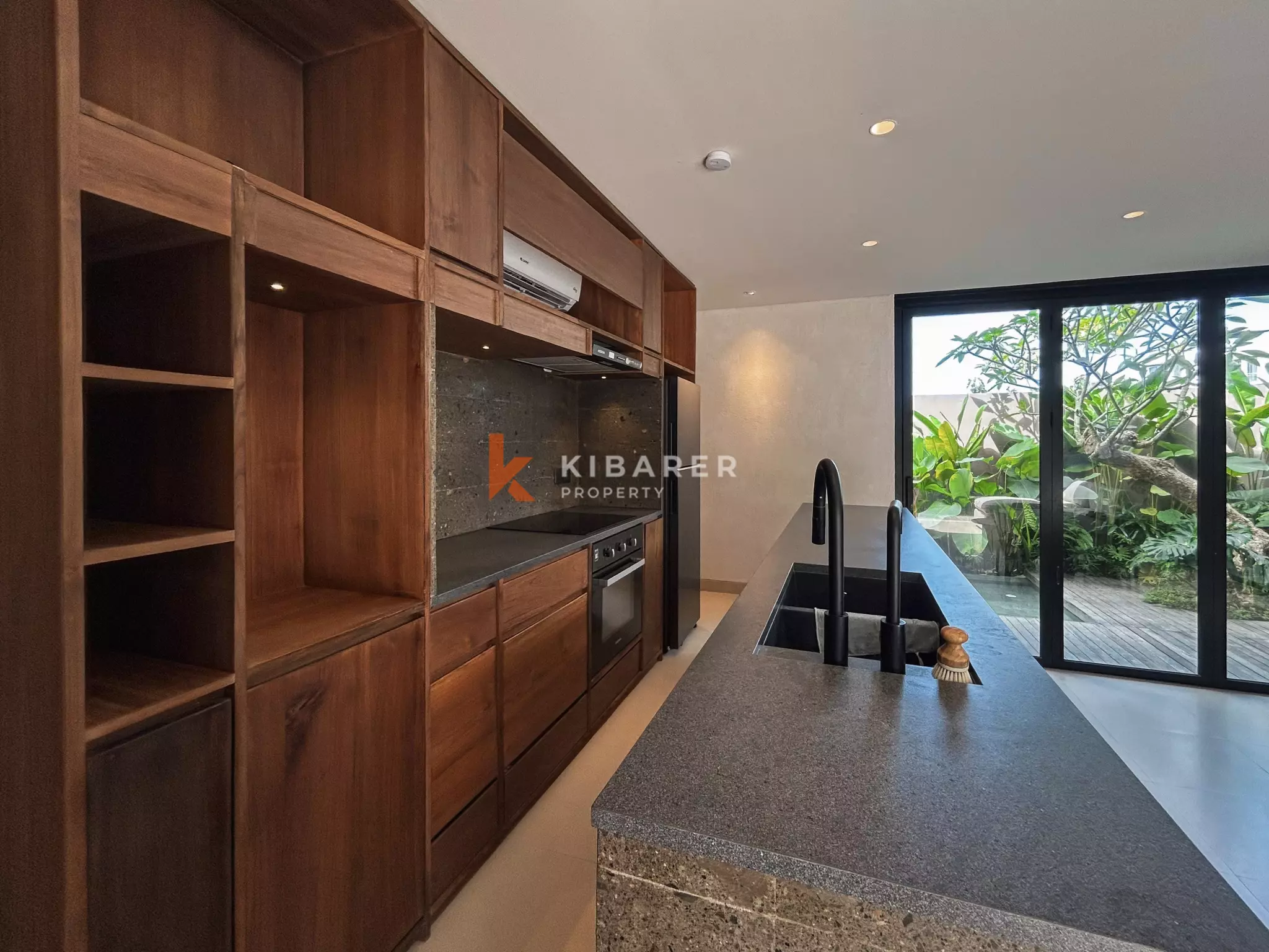 Vila Modern Elegan Satu Kamar Tidur dengan Pemandangan Indah di Ungasan