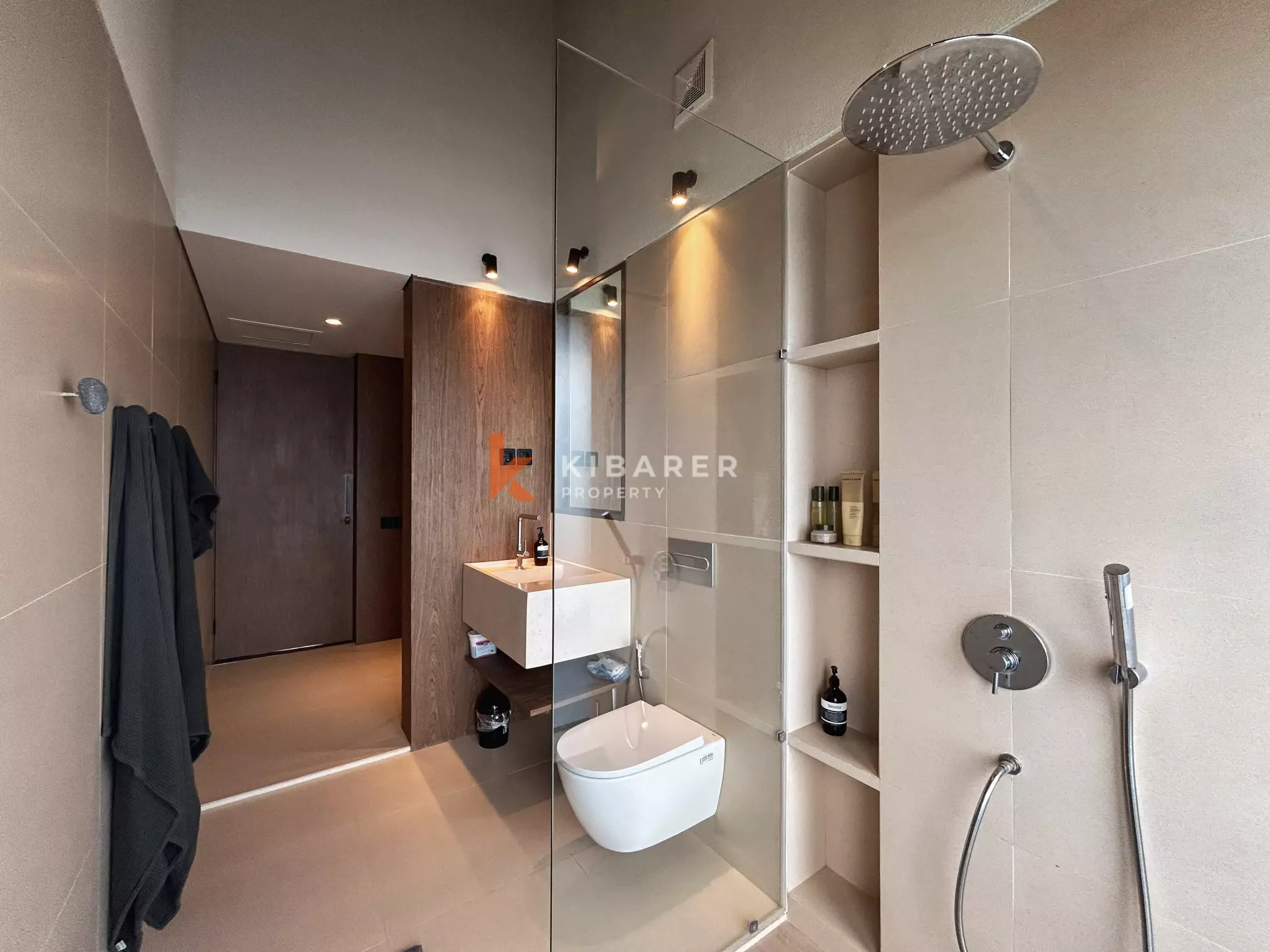 Vila Modern Elegan Satu Kamar Tidur dengan Pemandangan Indah di Ungasan